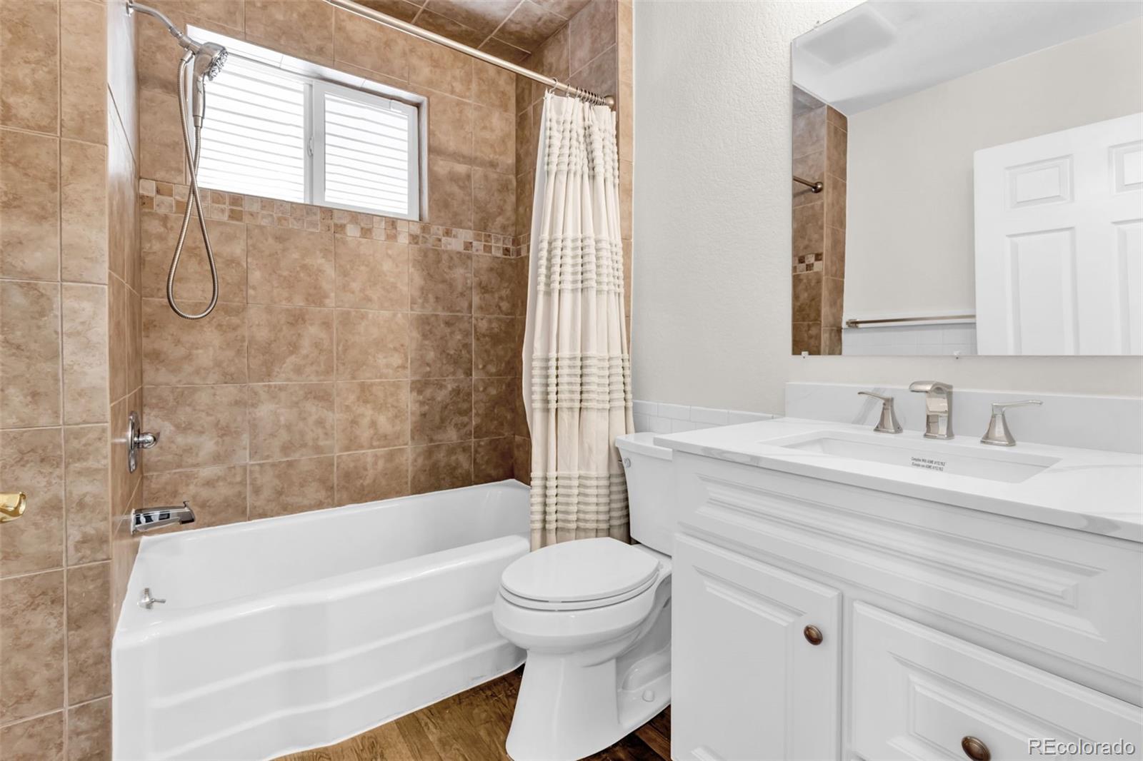 MLS Image #12 for 2164 s lincoln street,denver, Colorado