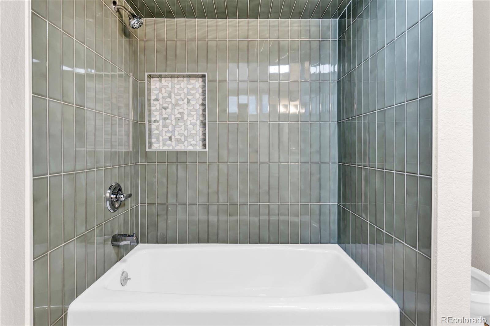 MLS Image #18 for 2164 s lincoln street,denver, Colorado