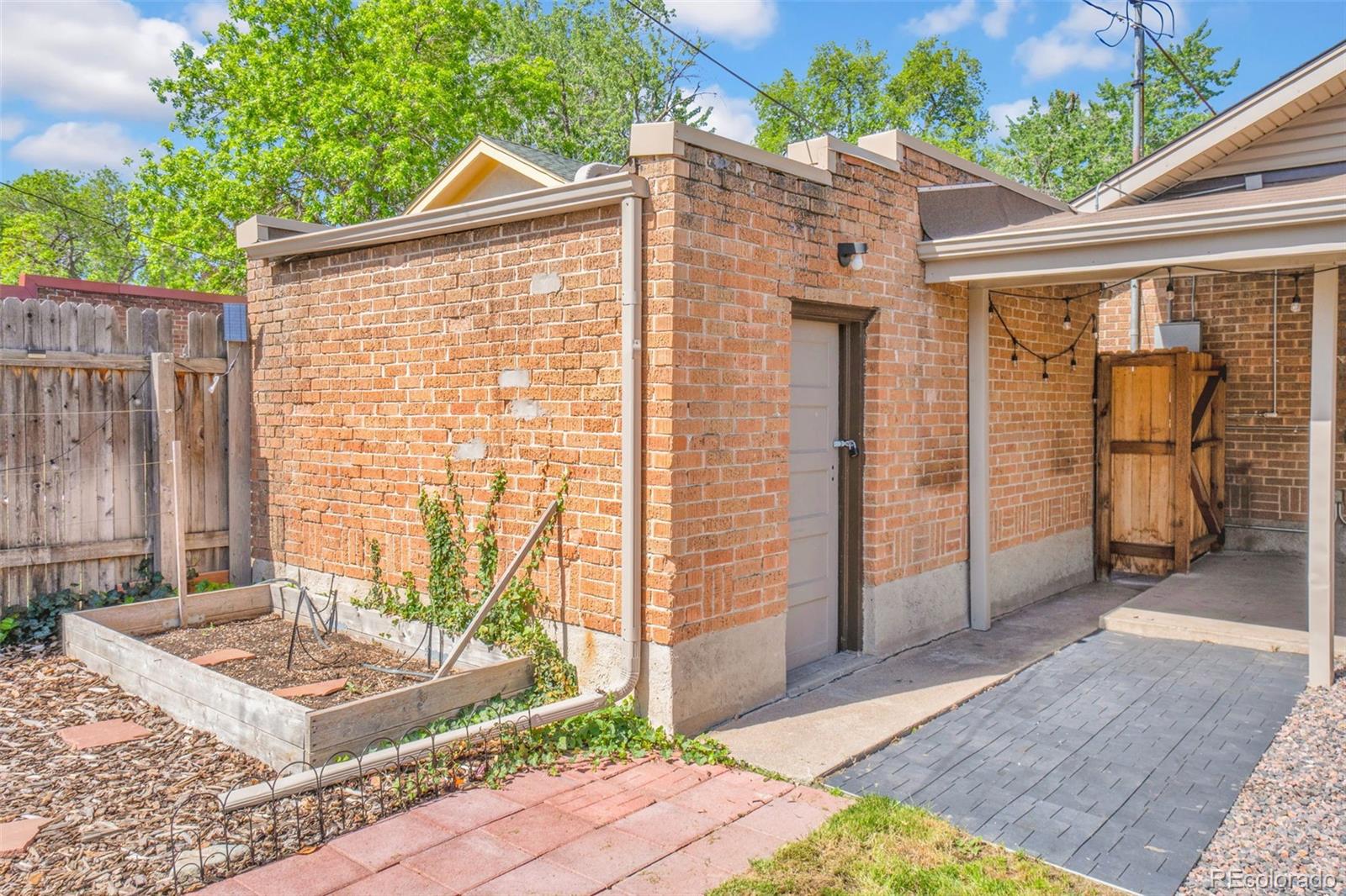 MLS Image #25 for 2164 s lincoln street,denver, Colorado