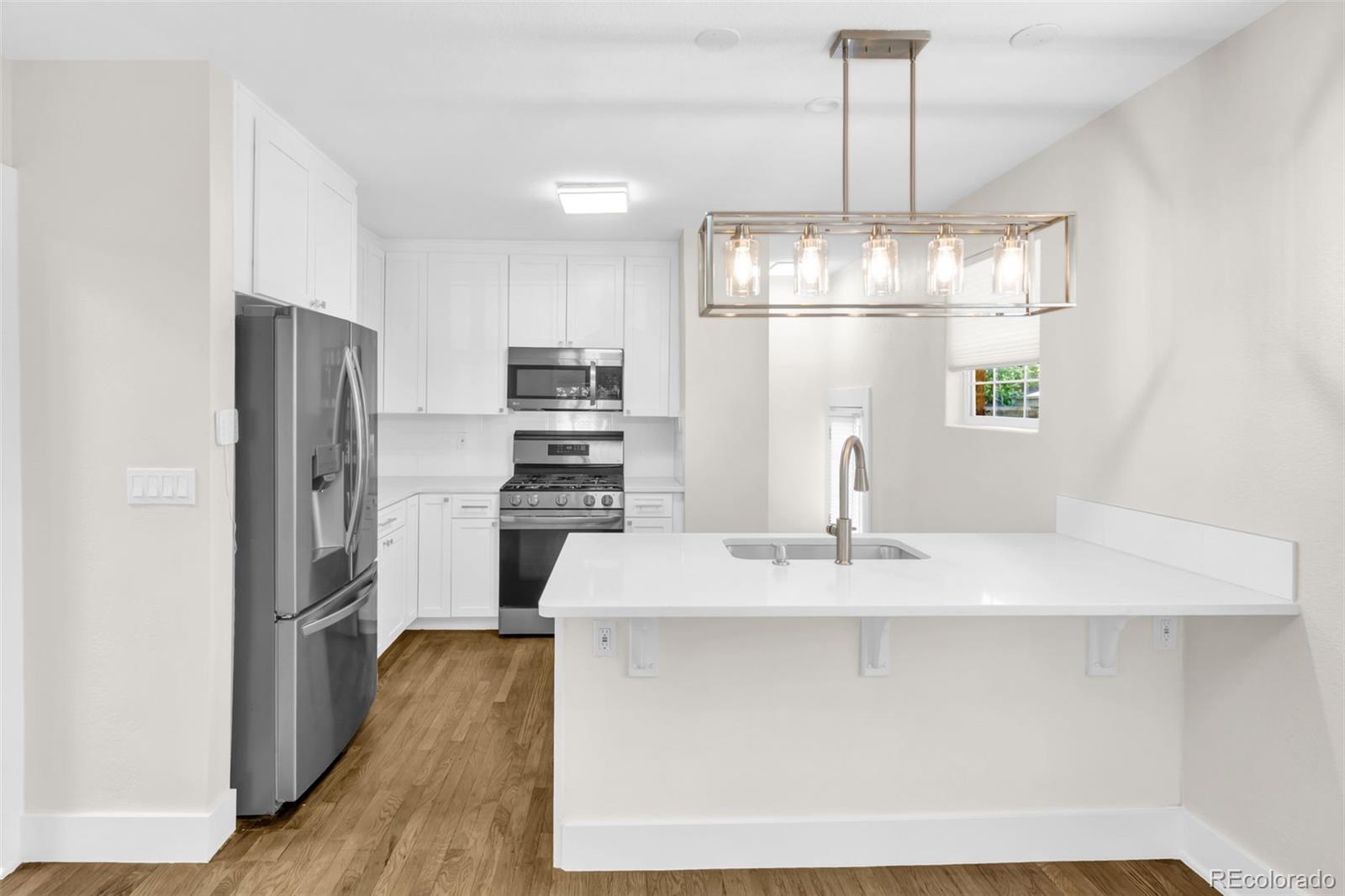 MLS Image #5 for 2164 s lincoln street,denver, Colorado