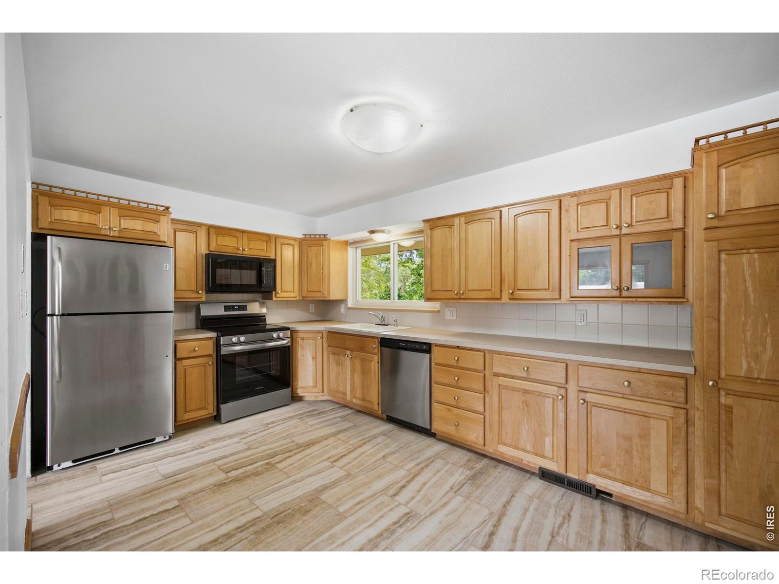 MLS Image #8 for 605  princeton road,fort collins, Colorado