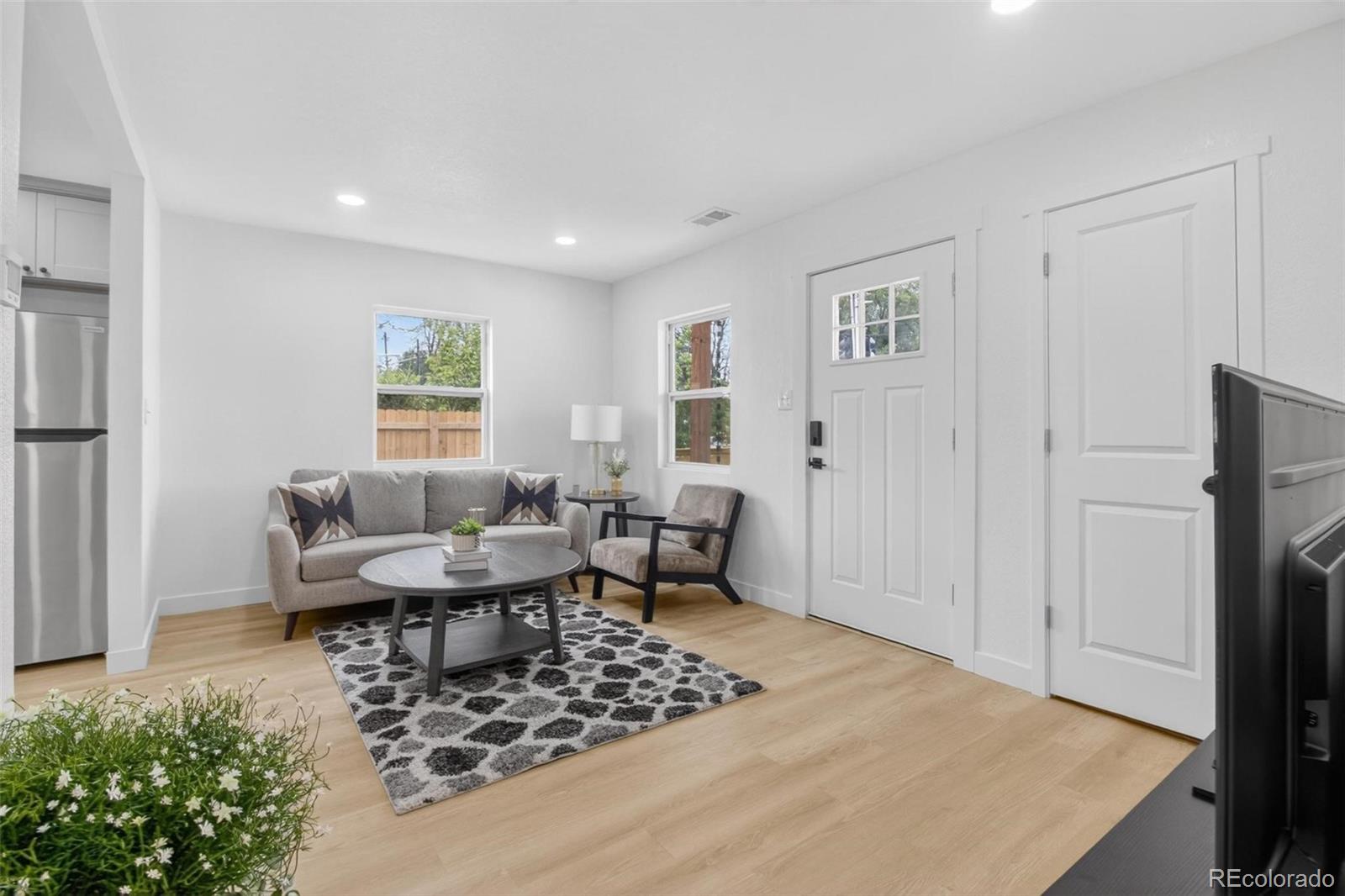 MLS Image #15 for 2096 s lowell boulevard,denver, Colorado
