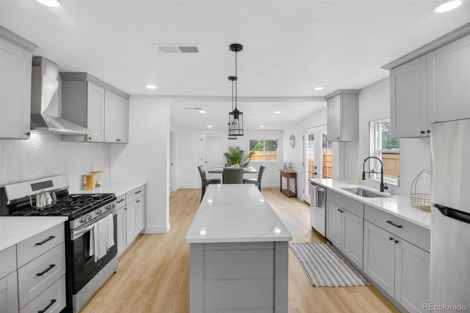 MLS Image #21 for 2096 s lowell boulevard,denver, Colorado