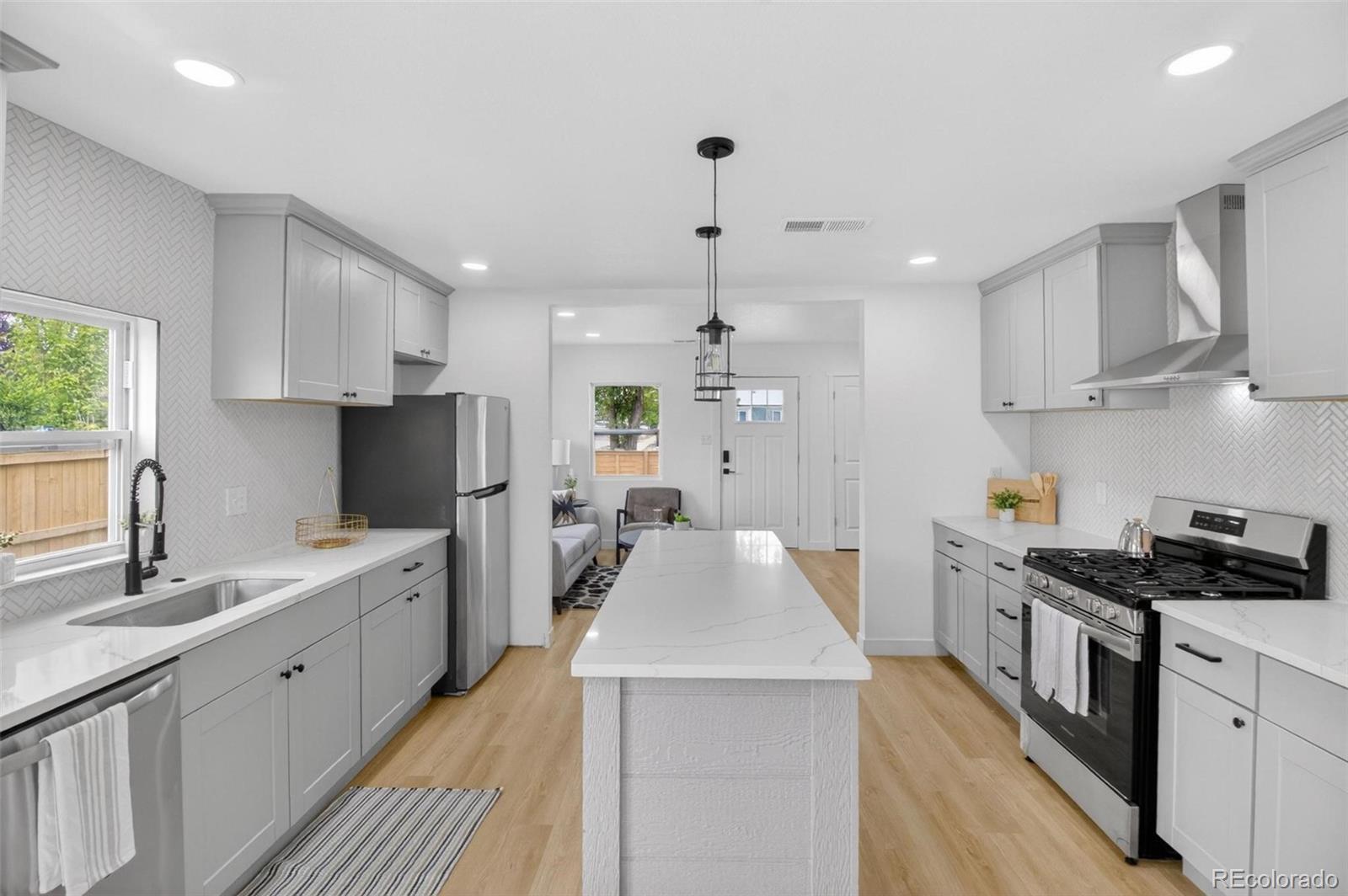 MLS Image #22 for 2096 s lowell boulevard,denver, Colorado