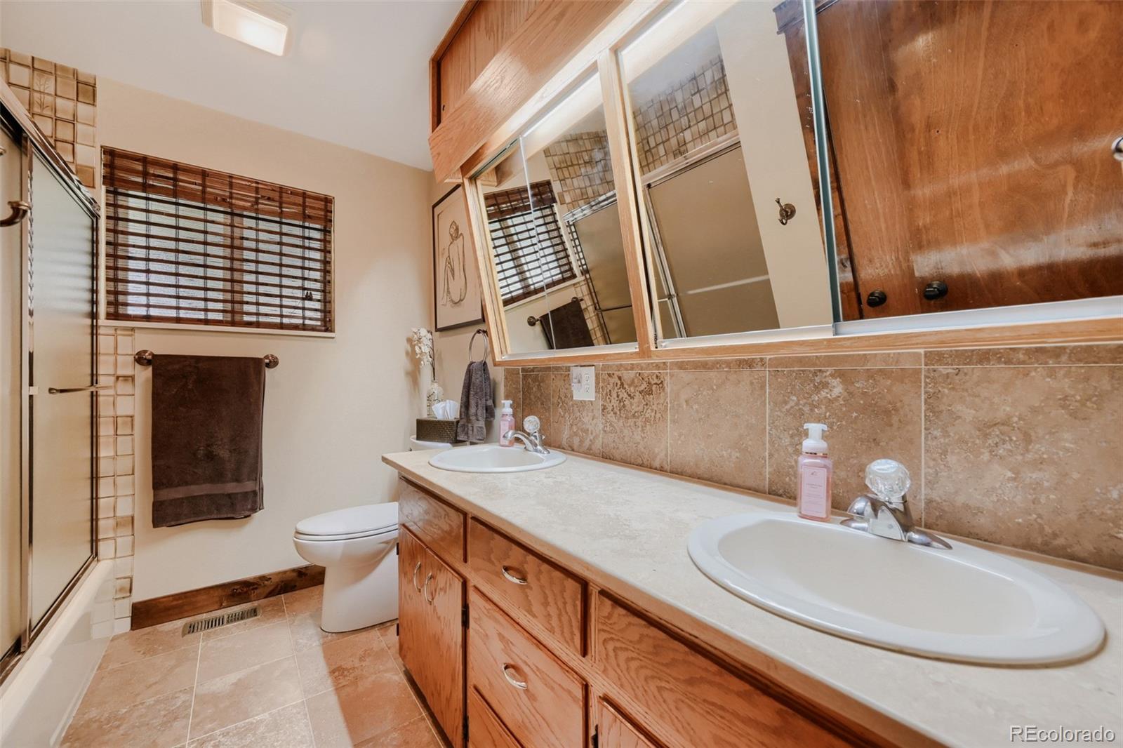 MLS Image #15 for 7198 s logan street,centennial, Colorado