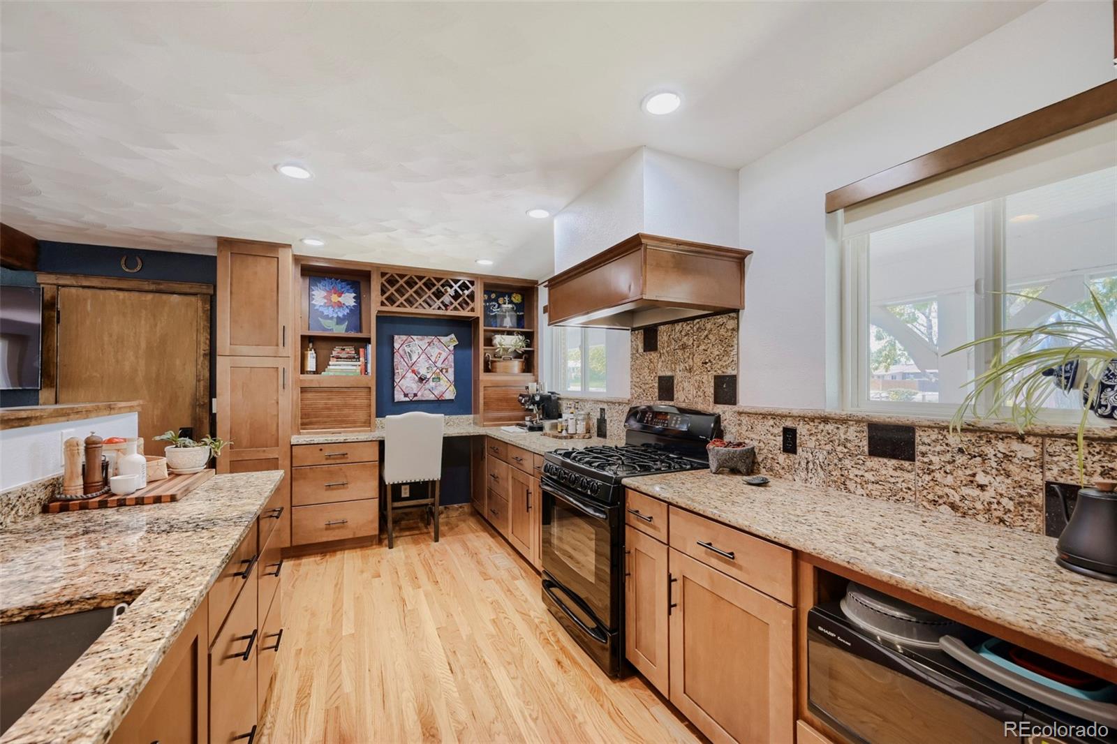 MLS Image #9 for 7198 s logan street,centennial, Colorado