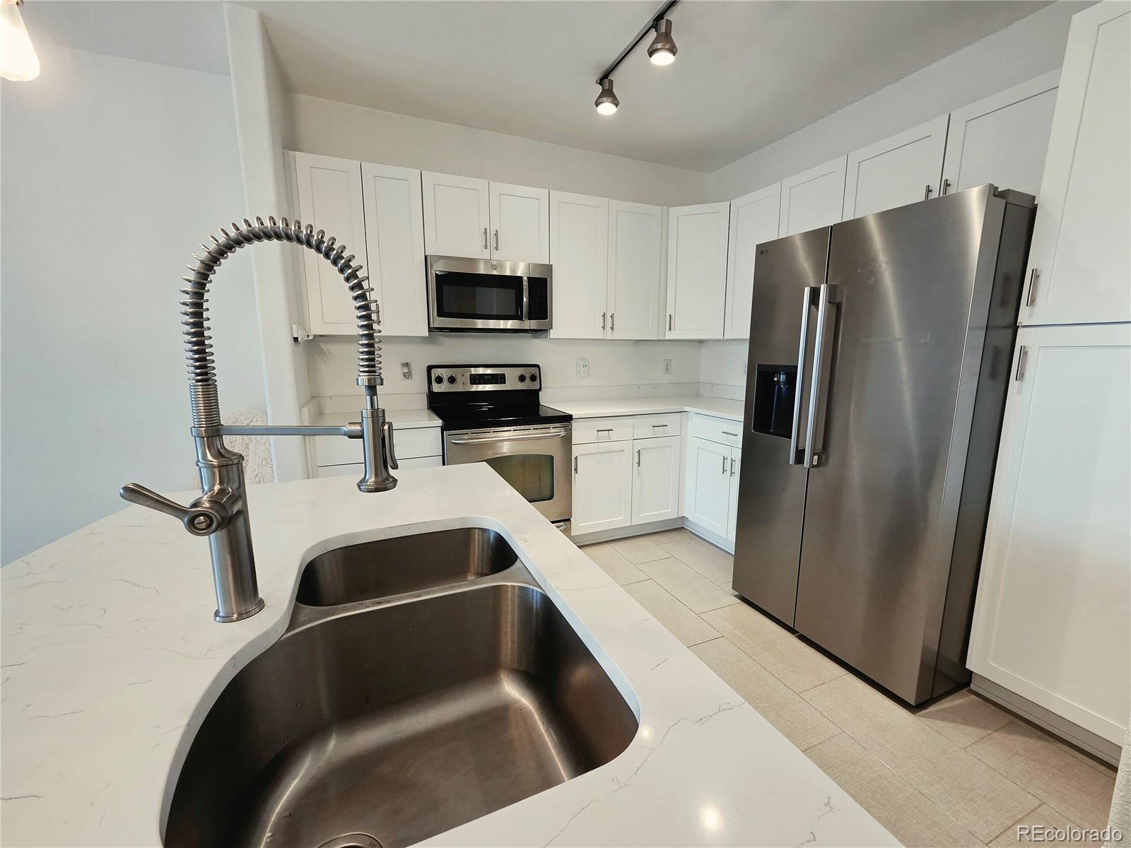 MLS Image #5 for 9079 e panorama circle,englewood, Colorado