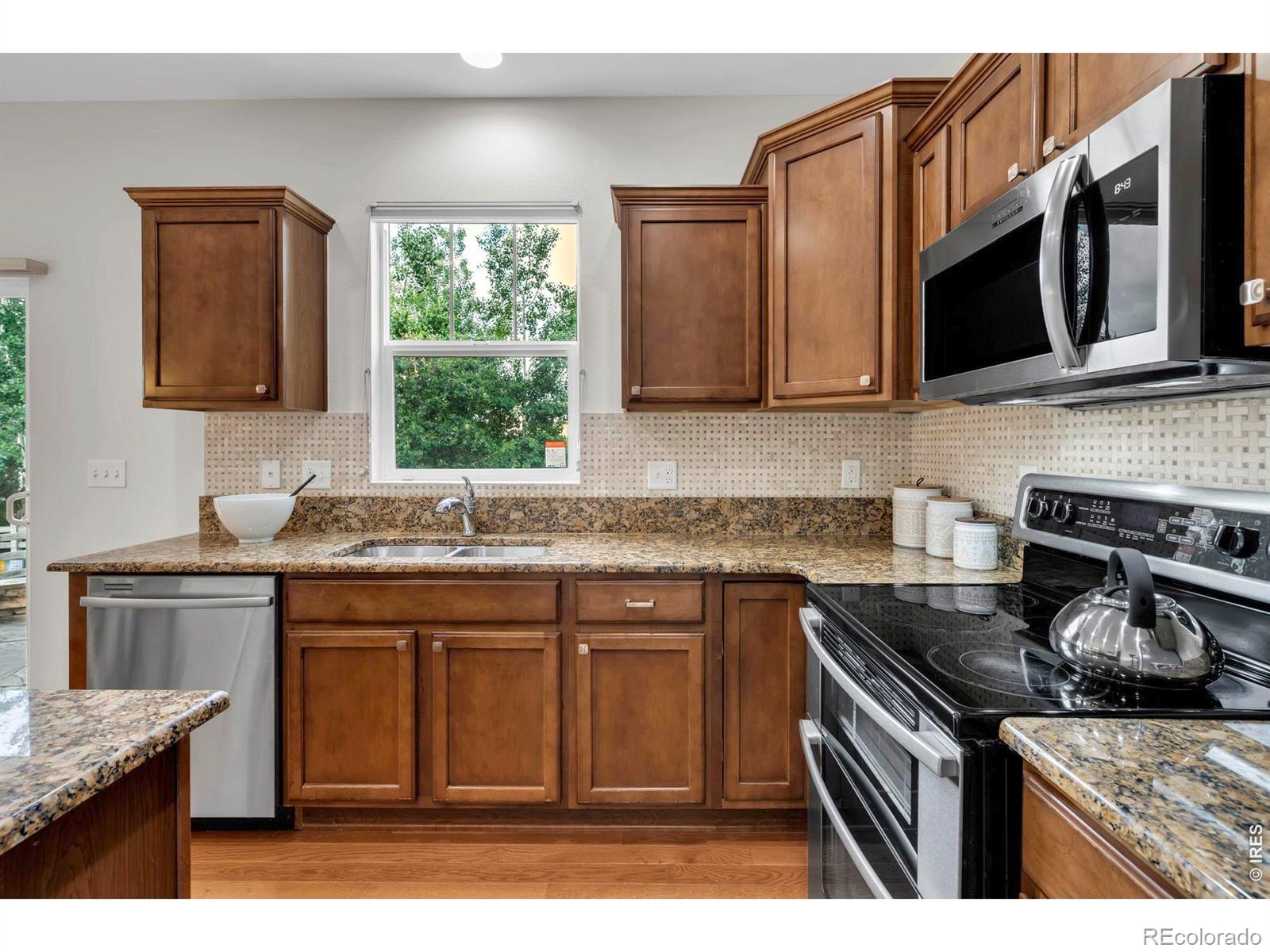 MLS Image #13 for 15947  antora peak drive,broomfield, Colorado
