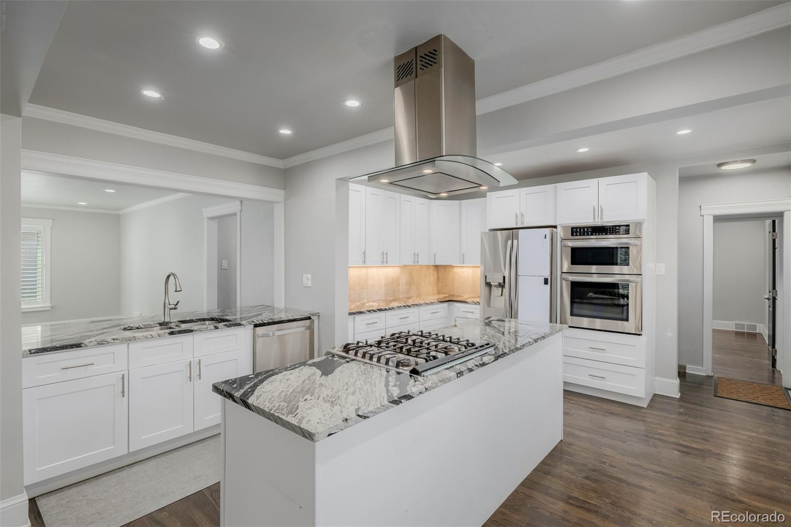 MLS Image #12 for 717 n monaco street parkway,denver, Colorado