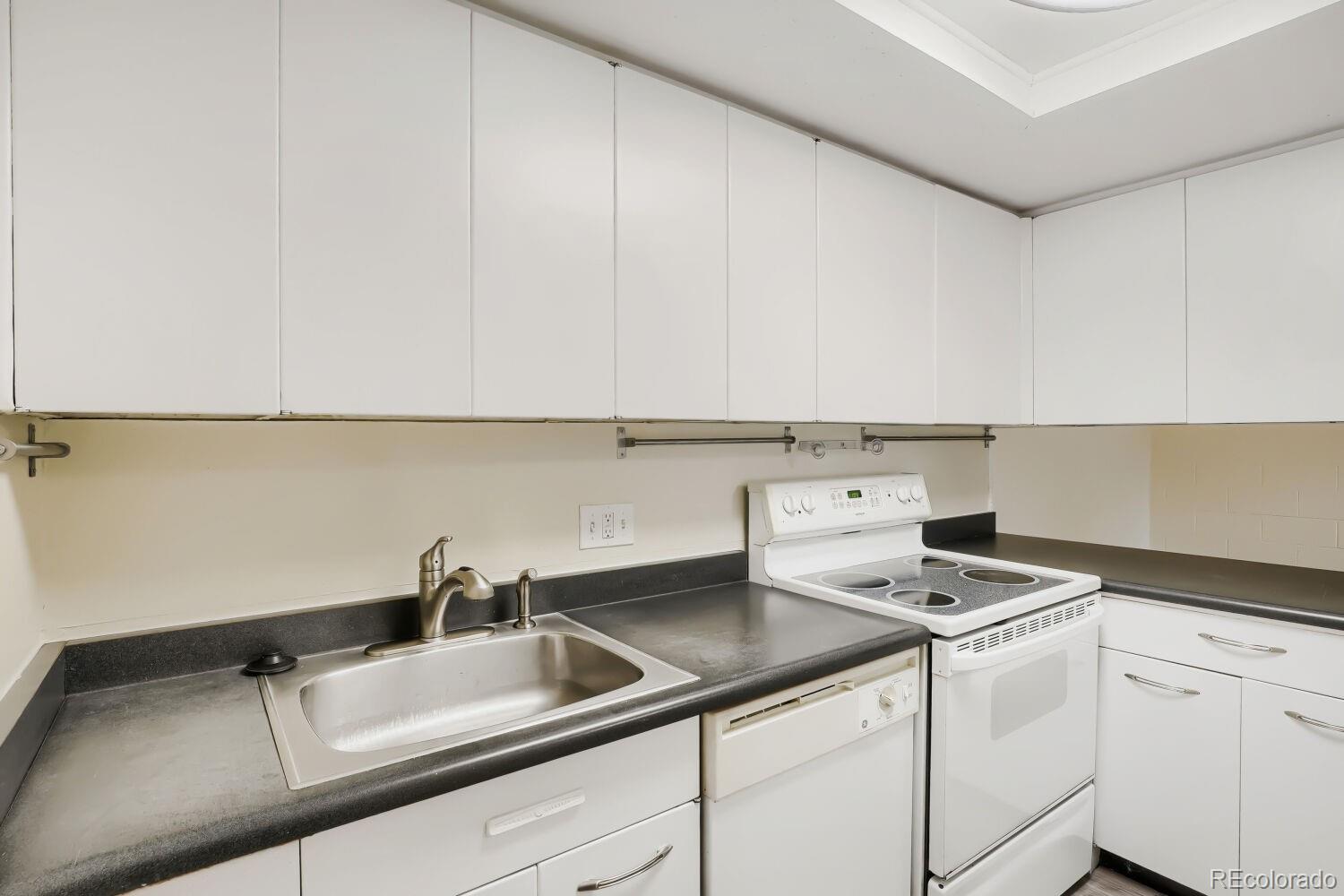 MLS Image #12 for 10125 w 25th avenue,lakewood, Colorado