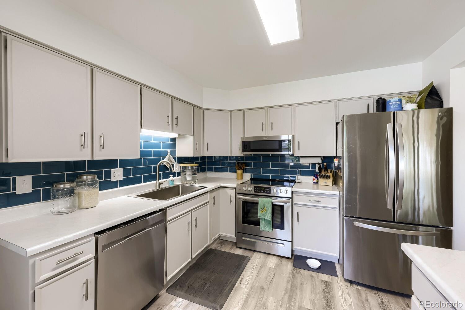 MLS Image #9 for 1602 s everett street,lakewood, Colorado