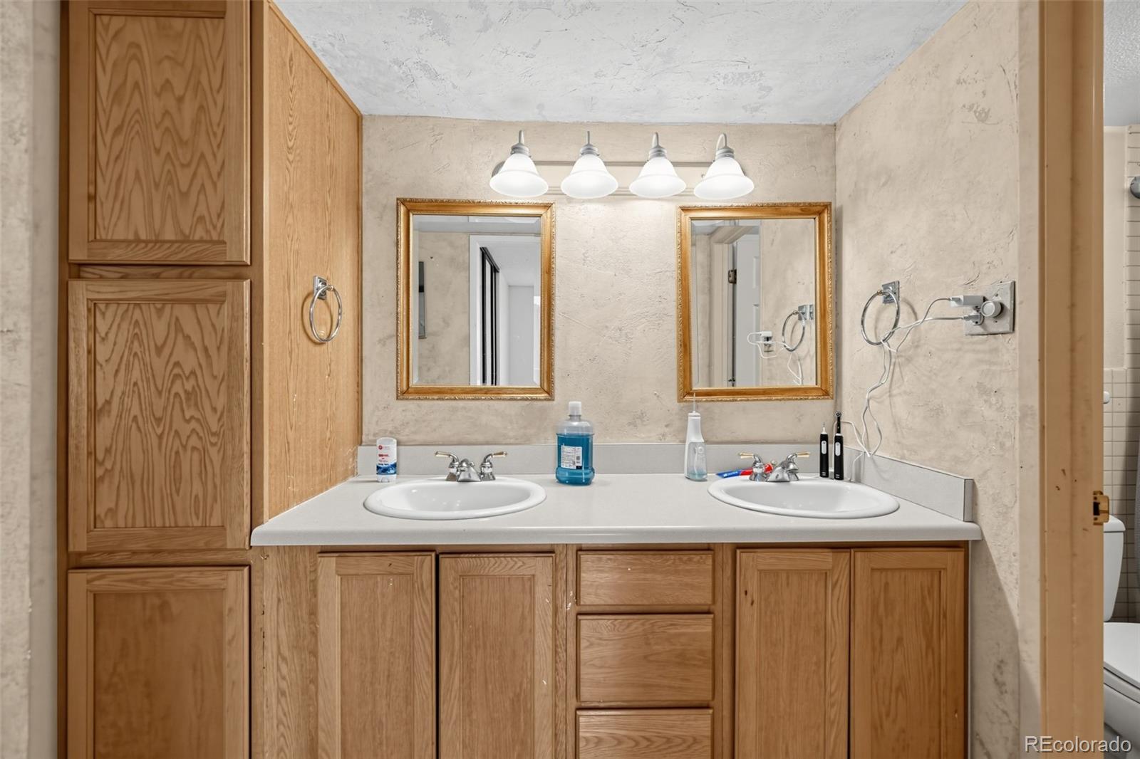 MLS Image #13 for 1020  15th street,denver, Colorado