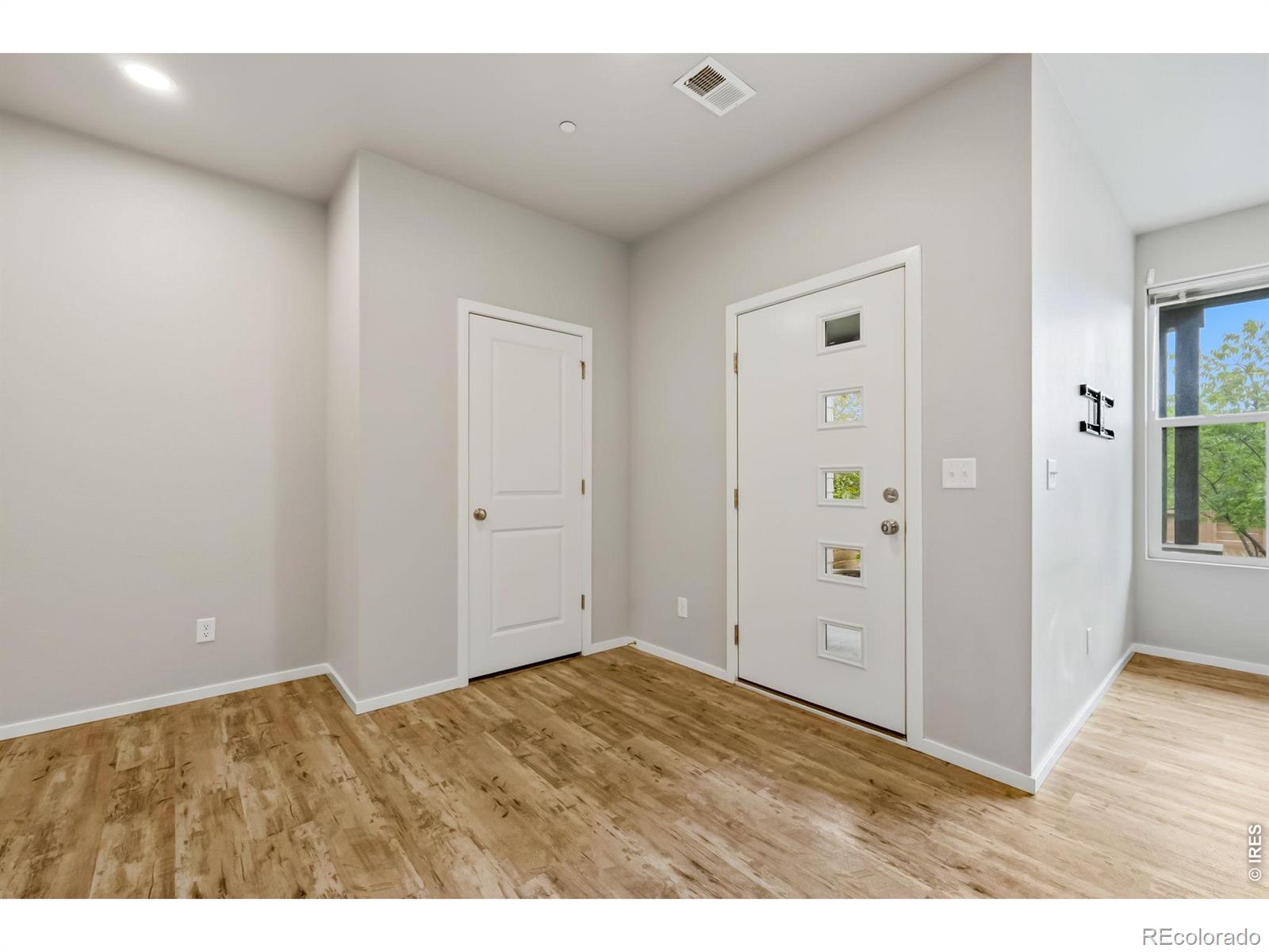 MLS Image #3 for 302  skyraider way,fort collins, Colorado
