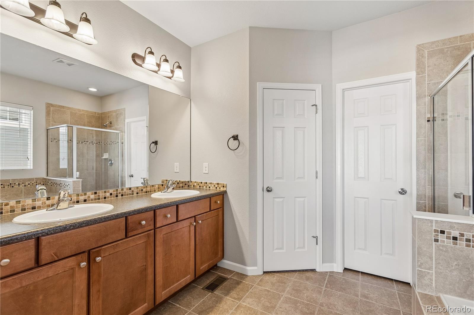 MLS Image #16 for 5031 s rome street,aurora, Colorado