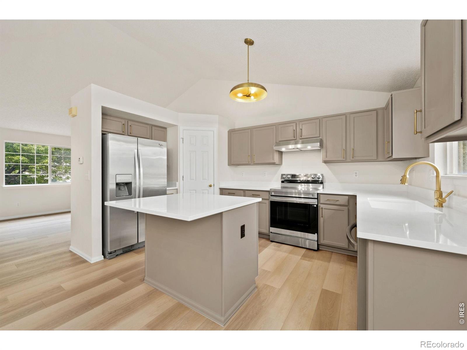 MLS Image #6 for 1319  monarch drive,longmont, Colorado