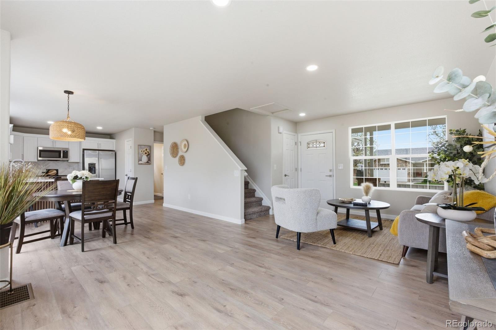MLS Image #3 for 19787  montview drive,aurora, Colorado