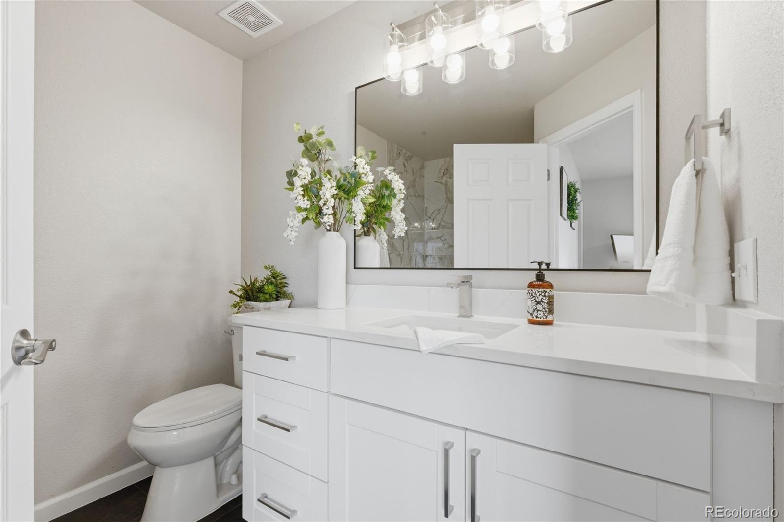 MLS Image #9 for 19787  montview drive,aurora, Colorado