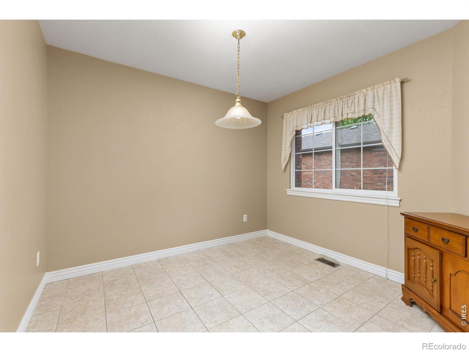 MLS Image #7 for 2058  35th avenue court,greeley, Colorado