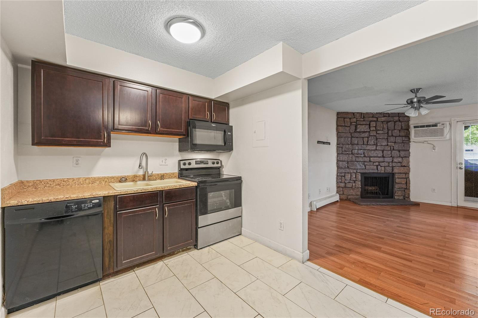 MLS Image #19 for 10150 e virginia avenue,denver, Colorado