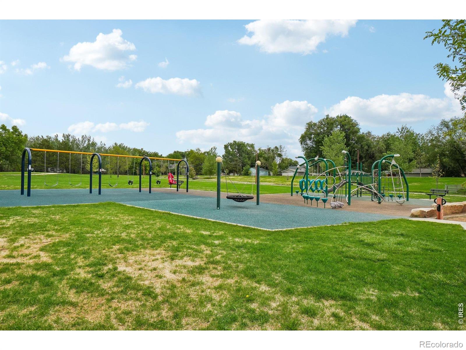 MLS Image #40 for 127 e saint clair avenue,longmont, Colorado