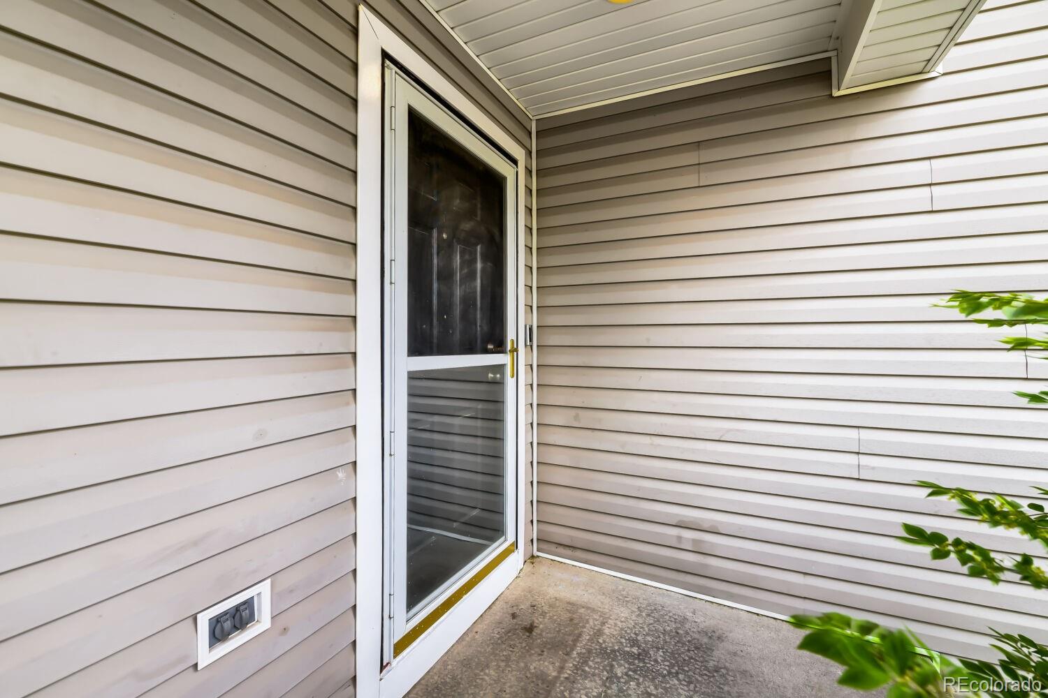 MLS Image #2 for 7656  brown bear court,littleton, Colorado