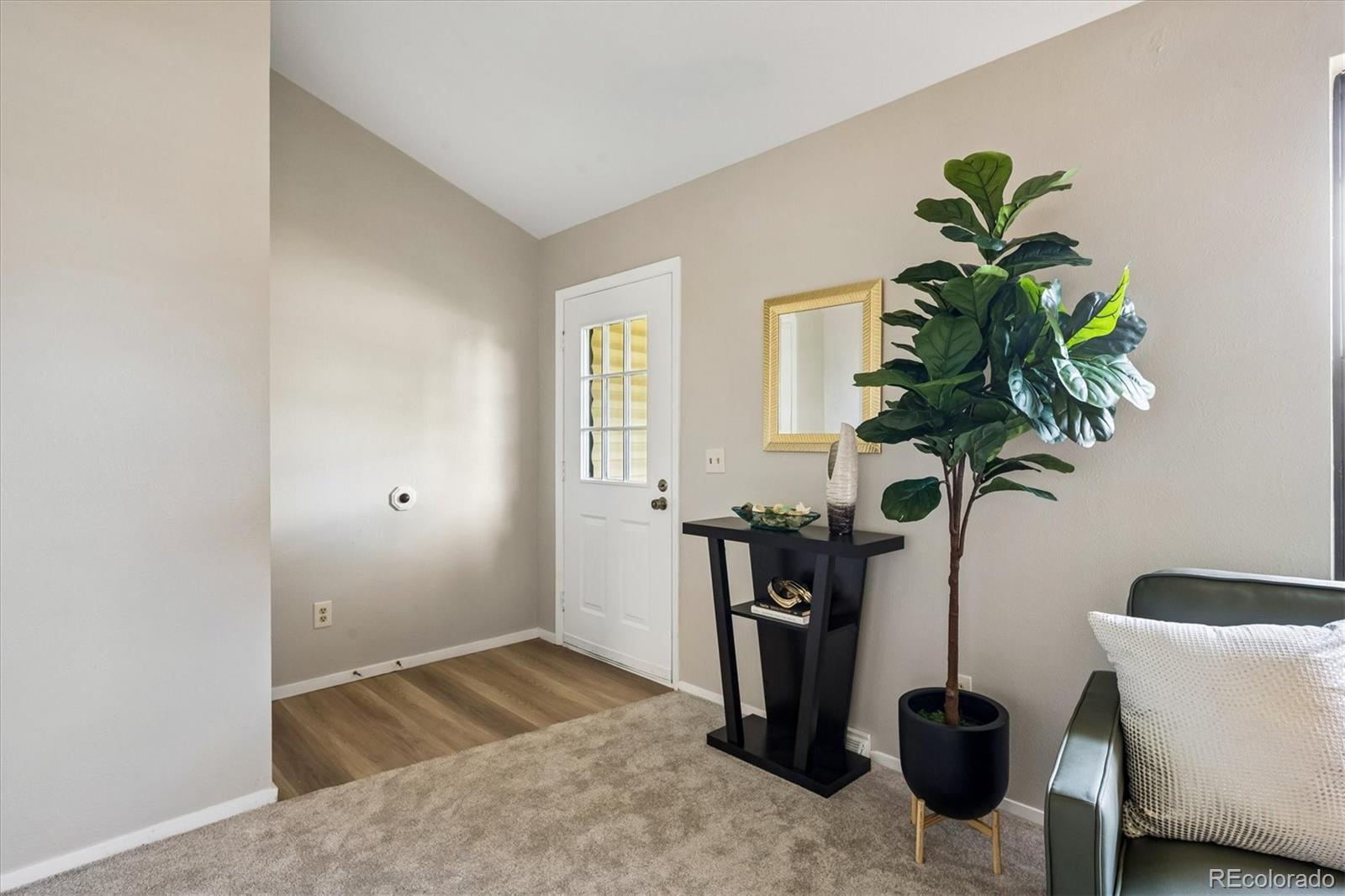 MLS Image #3 for 16634 e rice circle,aurora, Colorado
