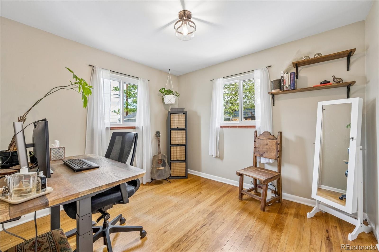 MLS Image #16 for 915  newark street,aurora, Colorado