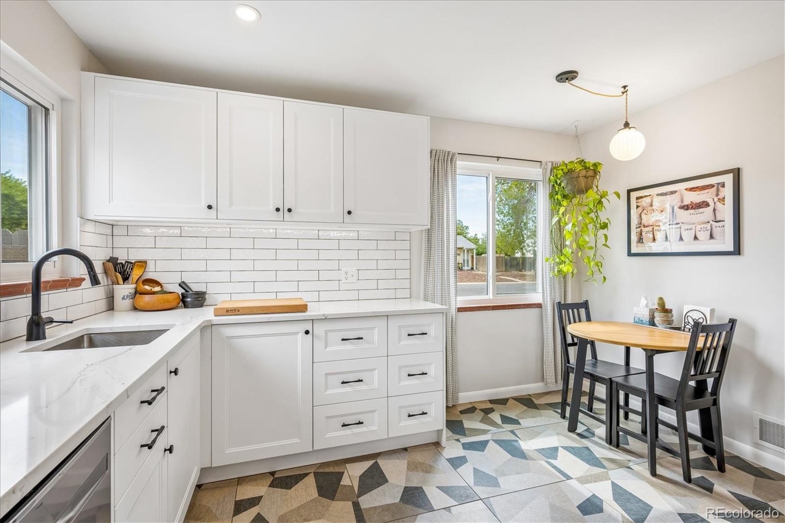 MLS Image #8 for 915  newark street,aurora, Colorado