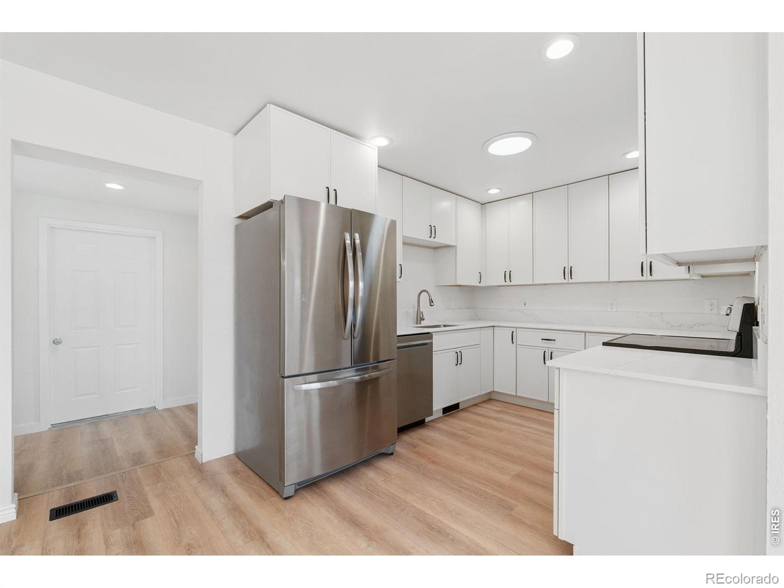 MLS Image #11 for 8369  cherokee street,denver, Colorado