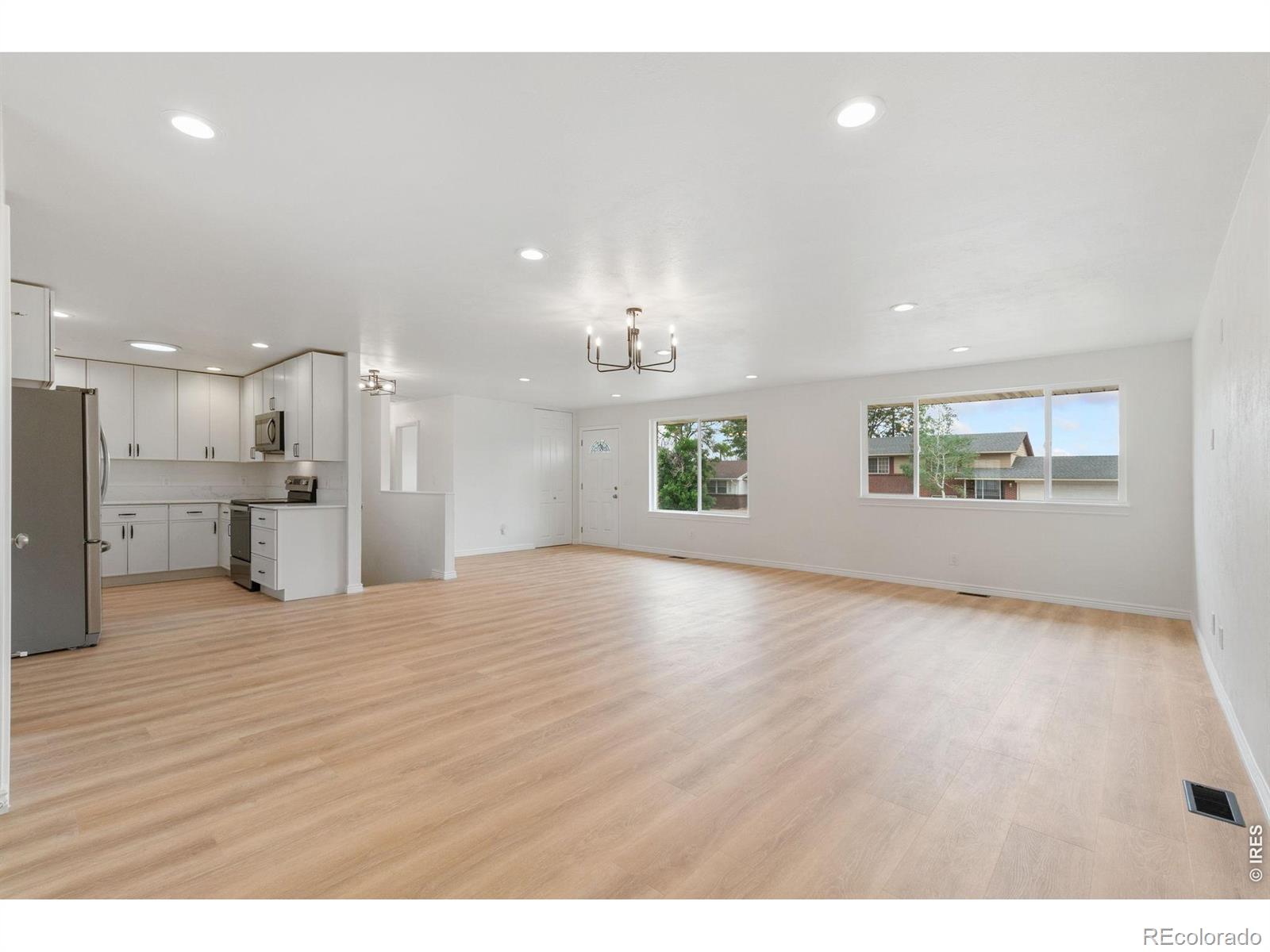 MLS Image #7 for 8369  cherokee street,denver, Colorado