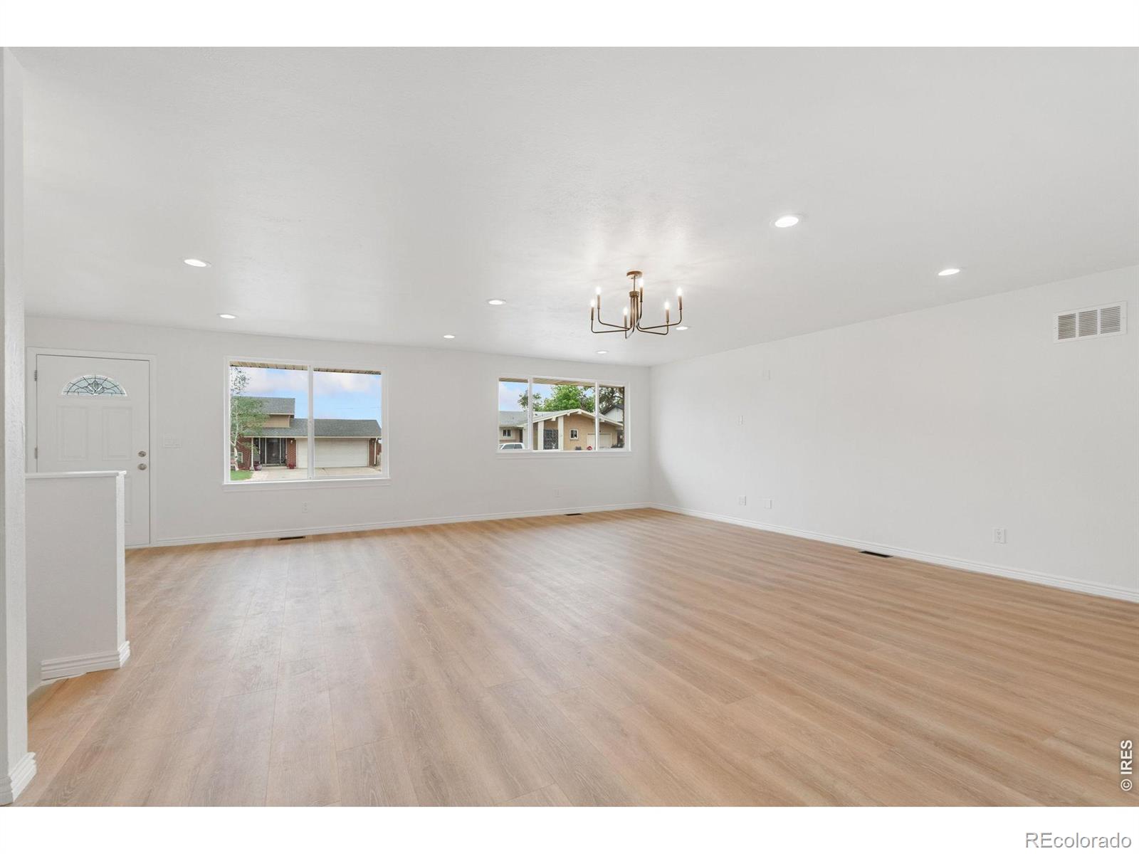 MLS Image #8 for 8369  cherokee street,denver, Colorado