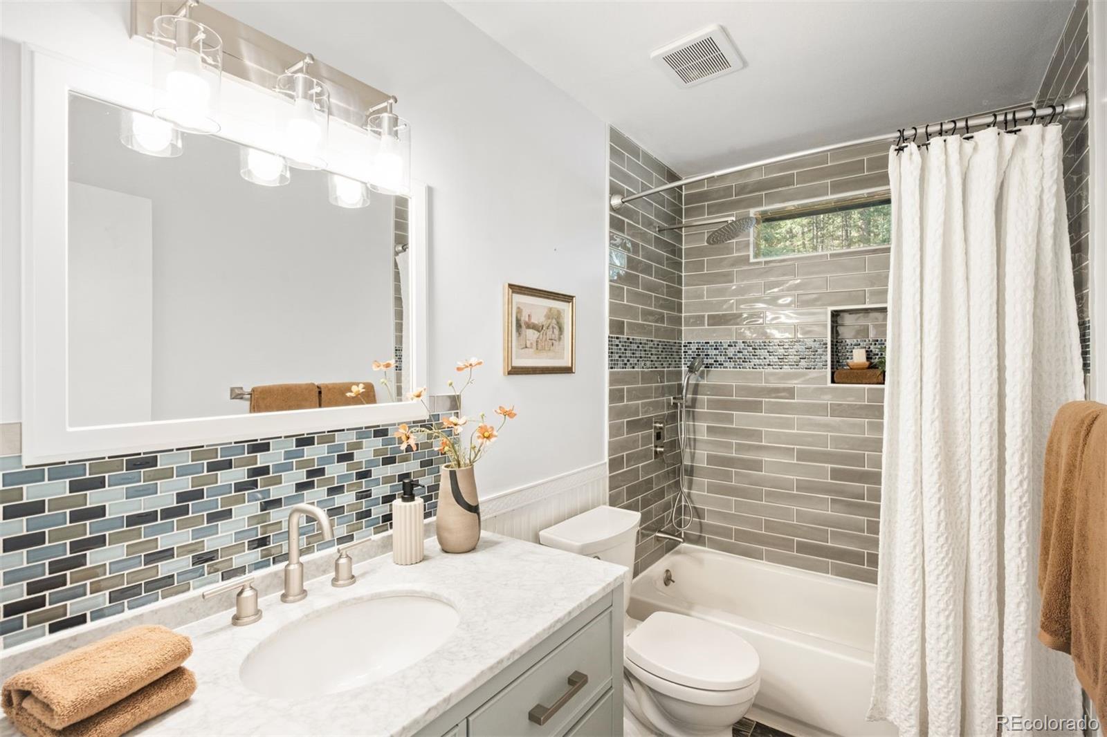 MLS Image #18 for 8129 s columbine drive,morrison, Colorado