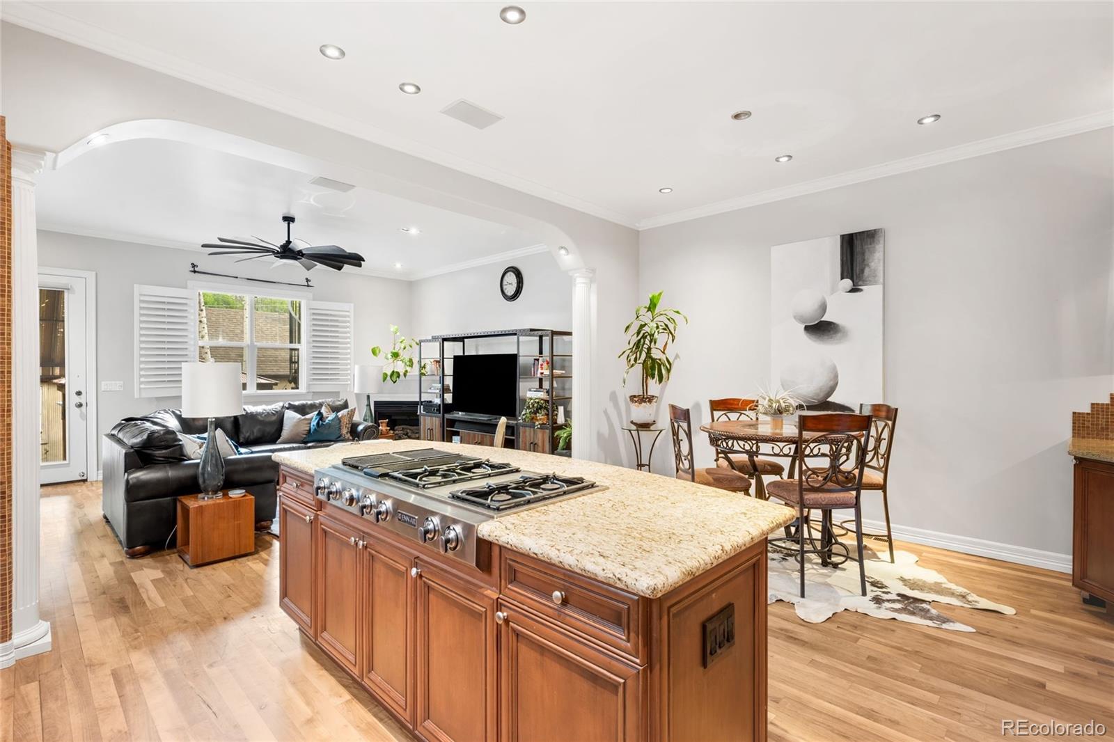 MLS Image #8 for 2527  tremont place,denver, Colorado