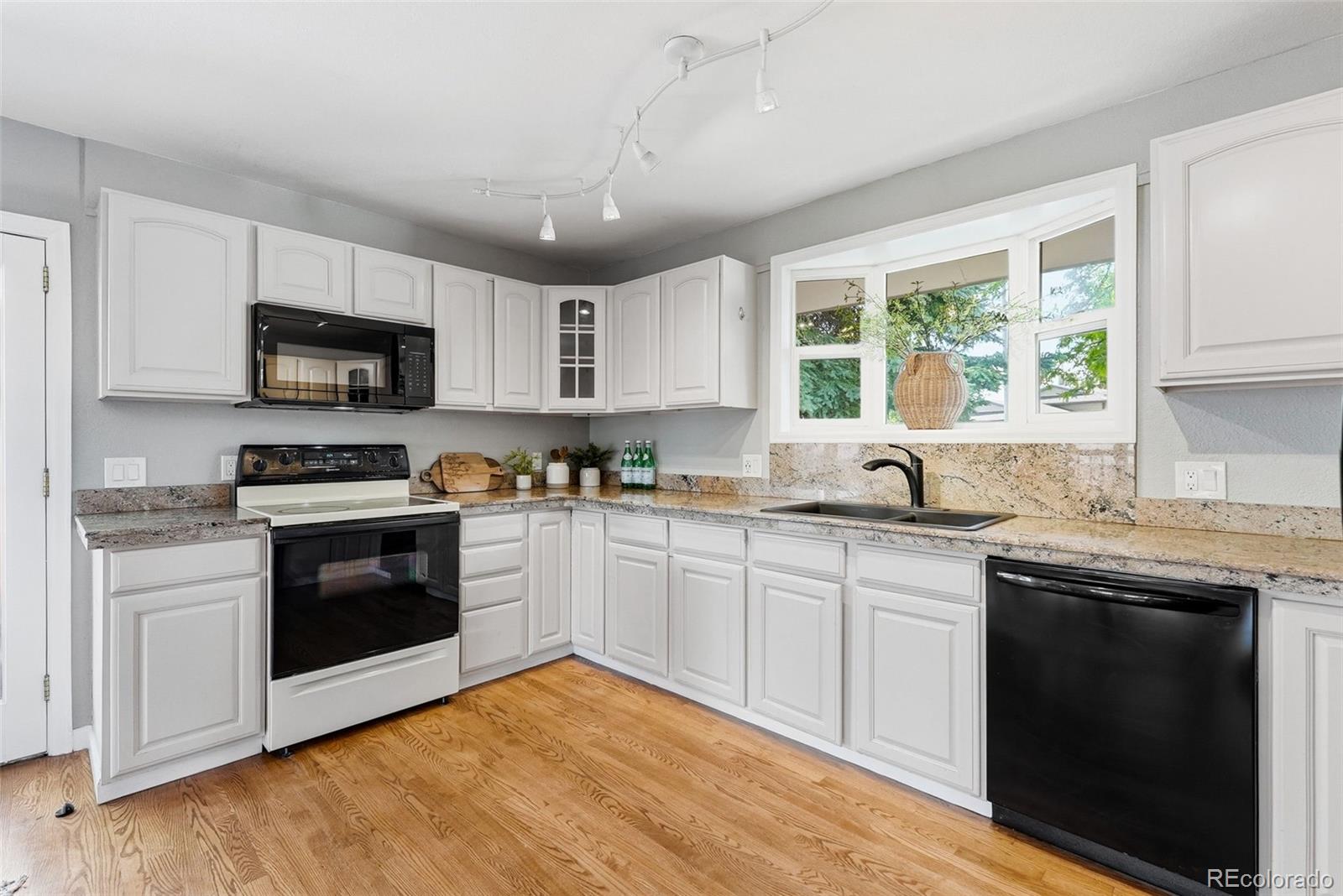 MLS Image #15 for 8477 w 74th place,arvada, Colorado