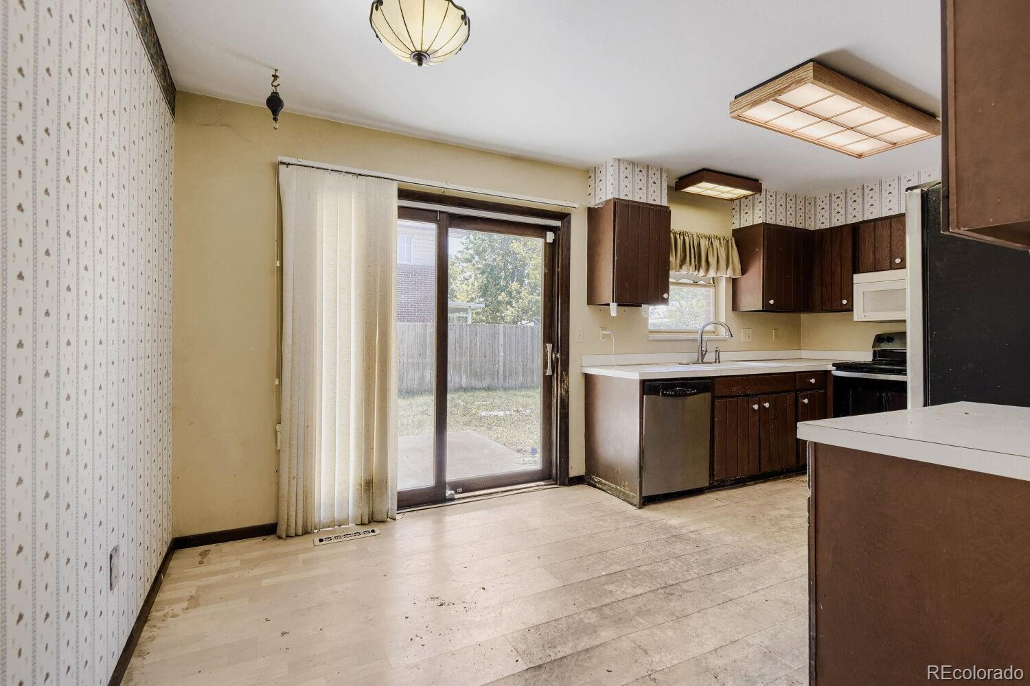 MLS Image #8 for 11590 e kentucky avenue,aurora, Colorado