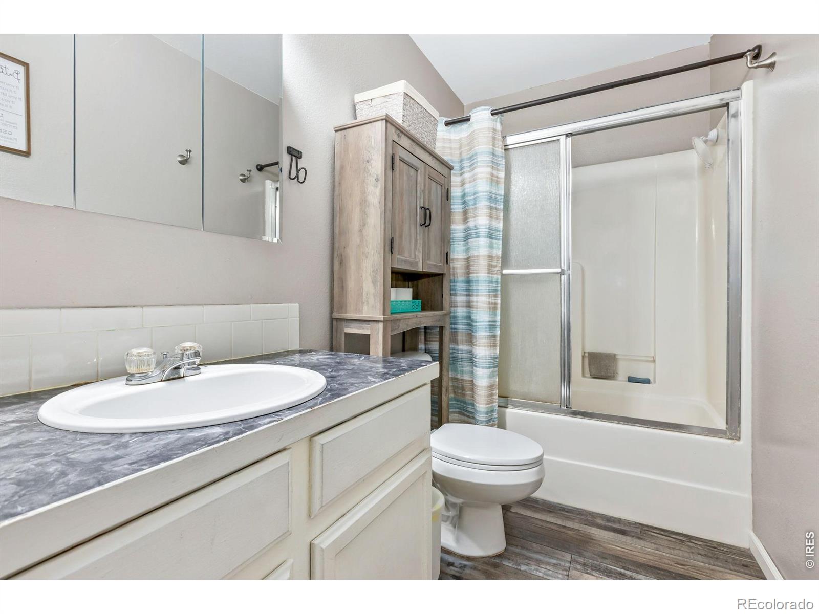 MLS Image #10 for 233 e 19th st rd,greeley, Colorado