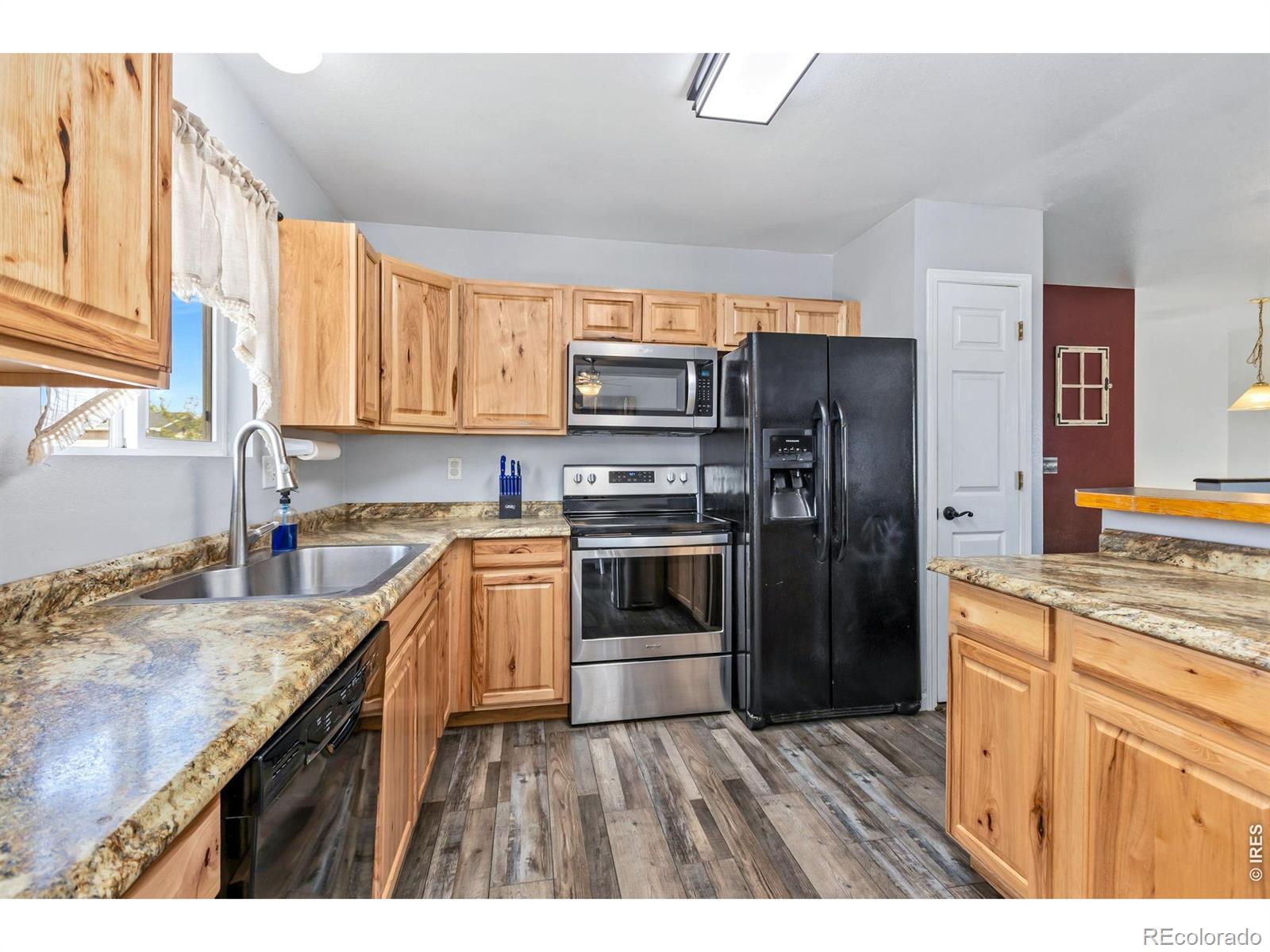 MLS Image #7 for 233 e 19th st rd,greeley, Colorado