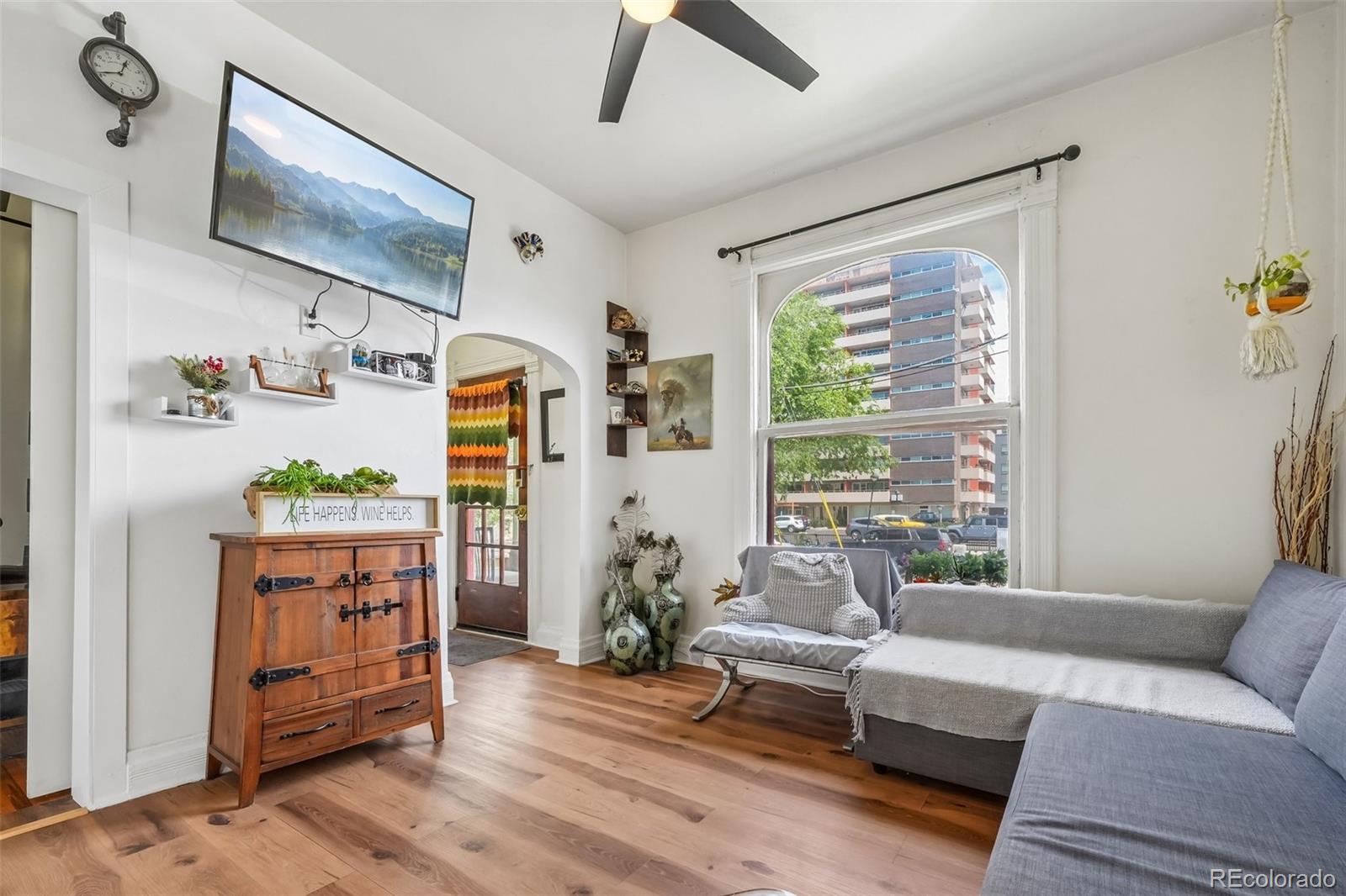 MLS Image #5 for 32 w 3rd avenue,denver, Colorado
