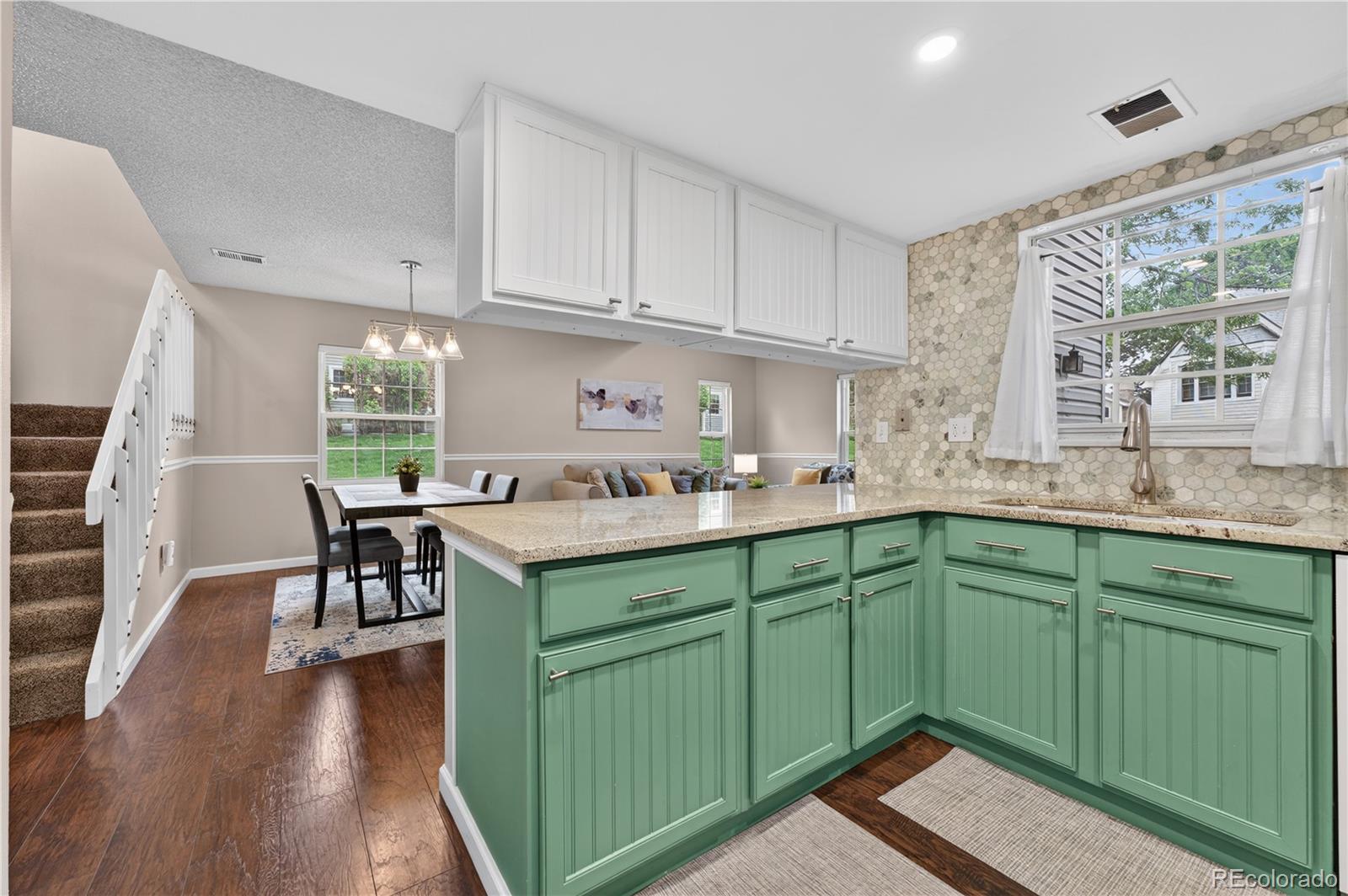 MLS Image #10 for 12584 e pacific circle,aurora, Colorado