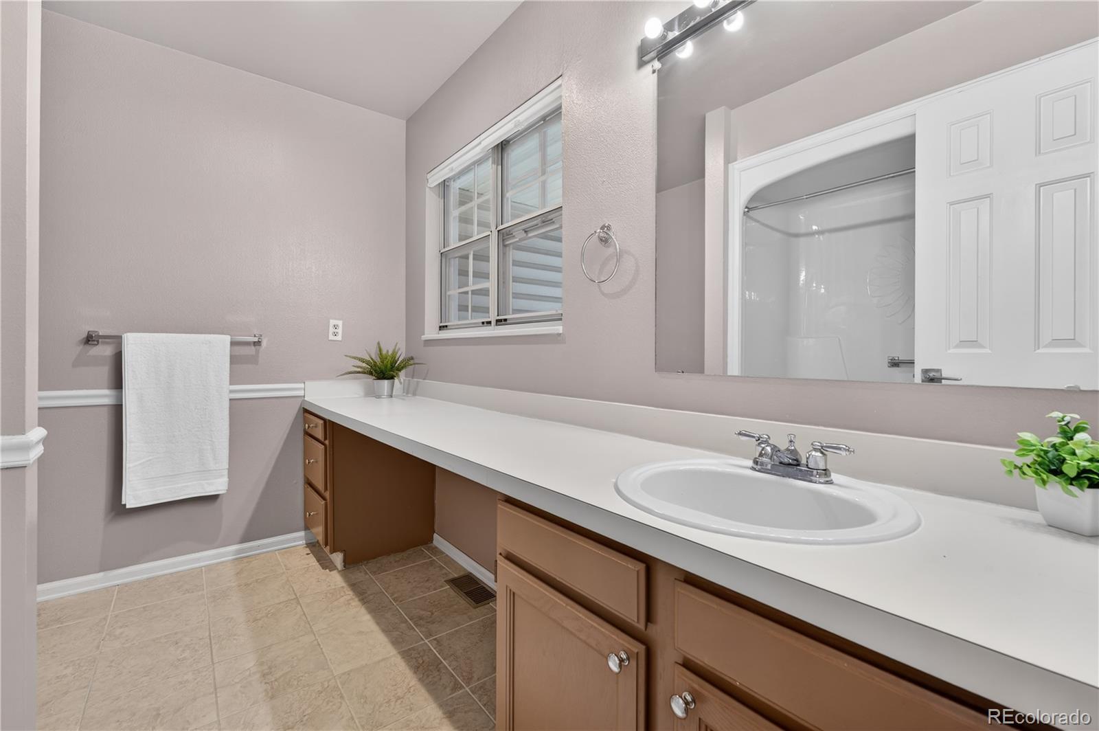 MLS Image #17 for 12584 e pacific circle,aurora, Colorado