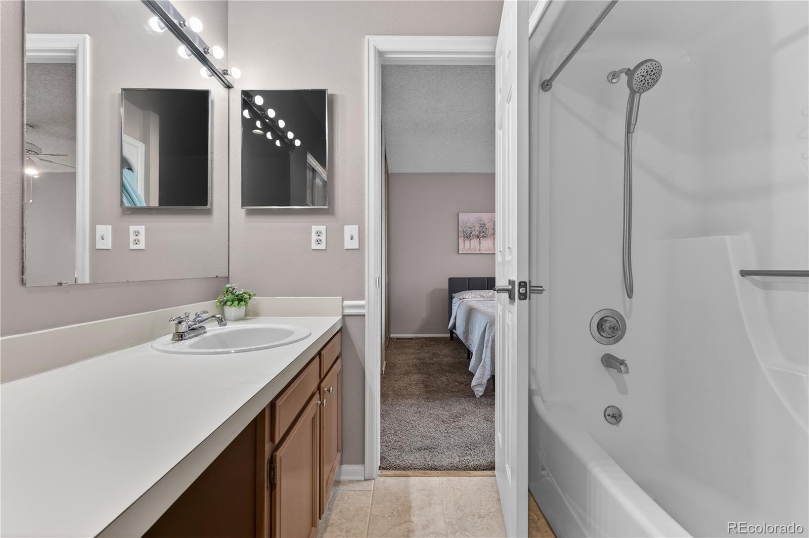 MLS Image #18 for 12584 e pacific circle,aurora, Colorado