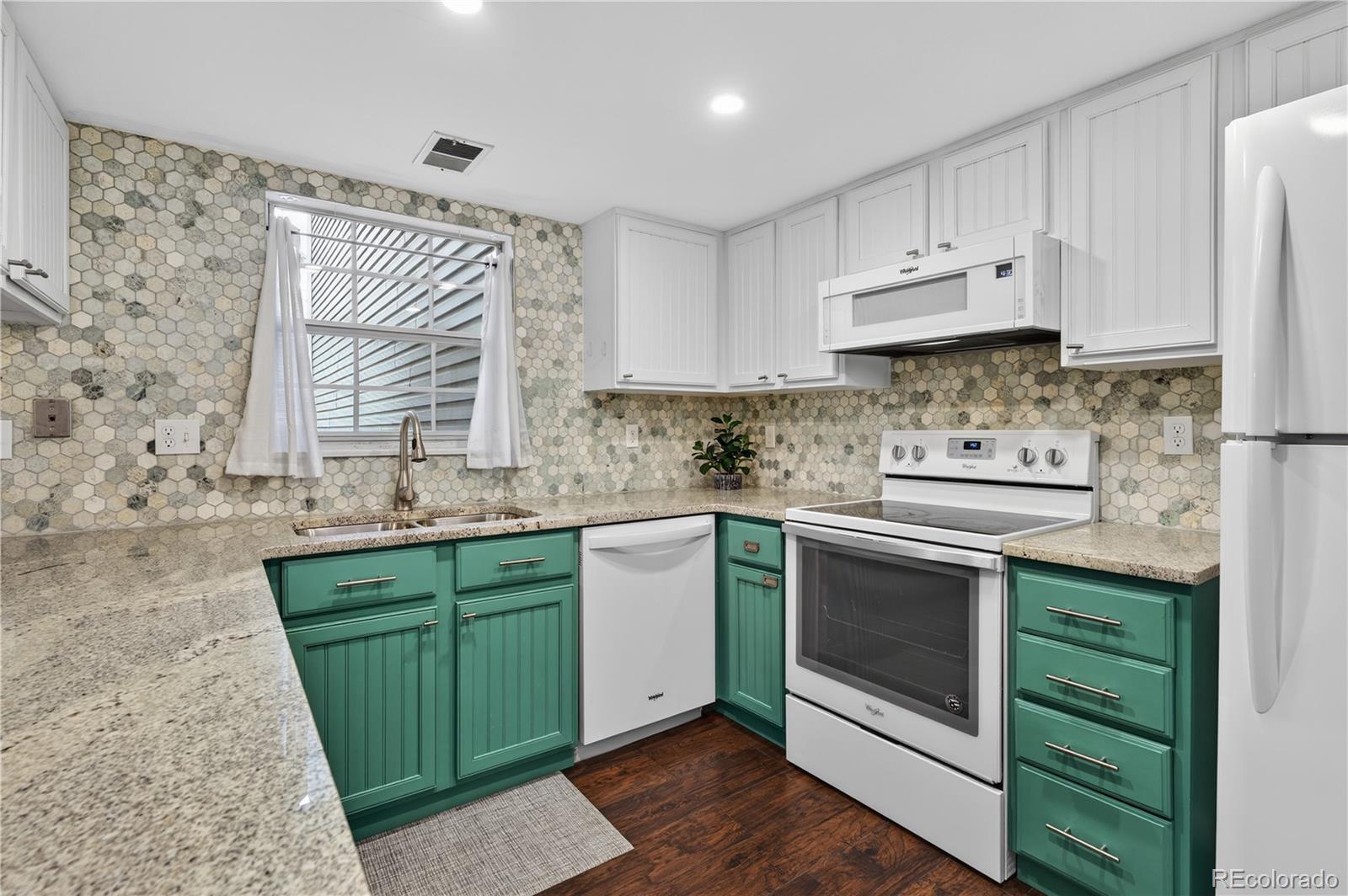 MLS Image #8 for 12584 e pacific circle,aurora, Colorado