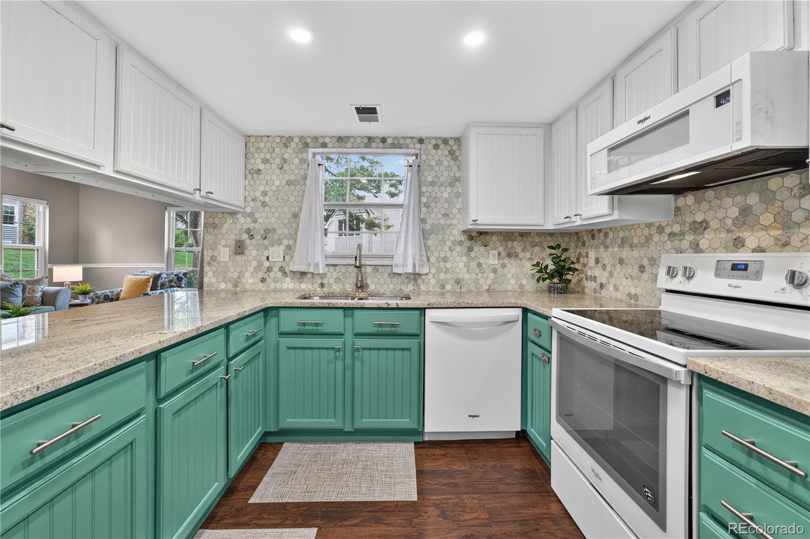 MLS Image #9 for 12584 e pacific circle,aurora, Colorado