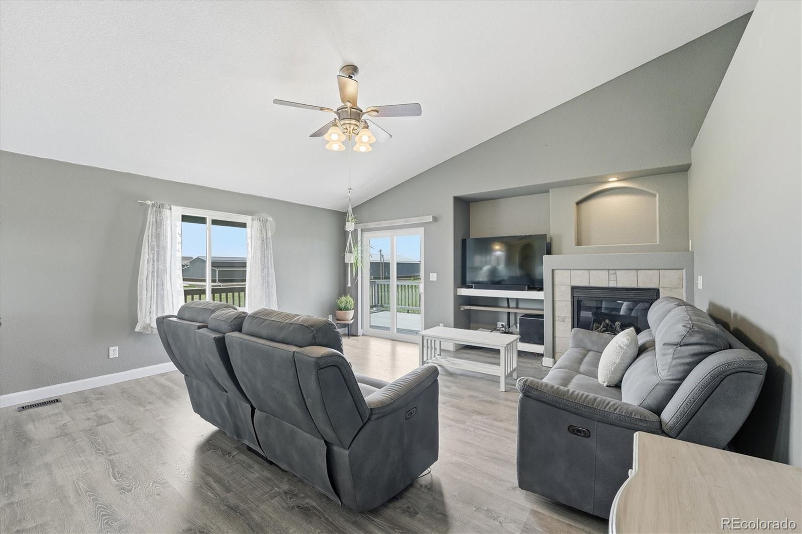 MLS Image #11 for 44023  pony express court,elizabeth, Colorado