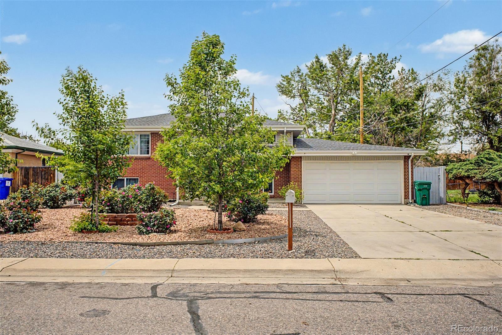 MLS Image #0 for 933  newcombe street,lakewood, Colorado
