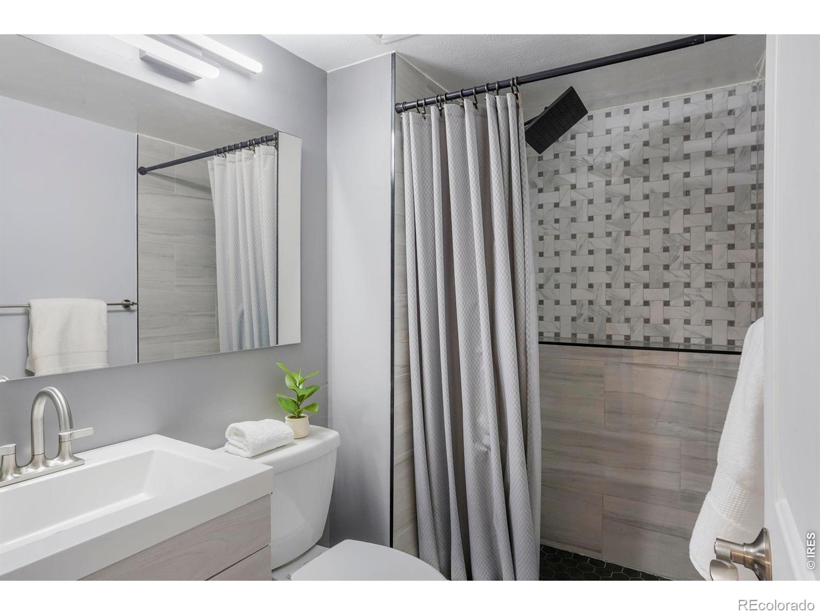 MLS Image #17 for 2460  sunset drive,longmont, Colorado