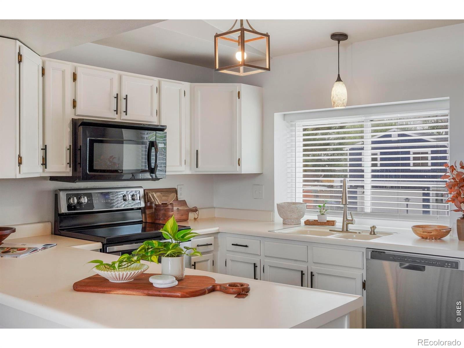 MLS Image #7 for 2460  sunset drive,longmont, Colorado