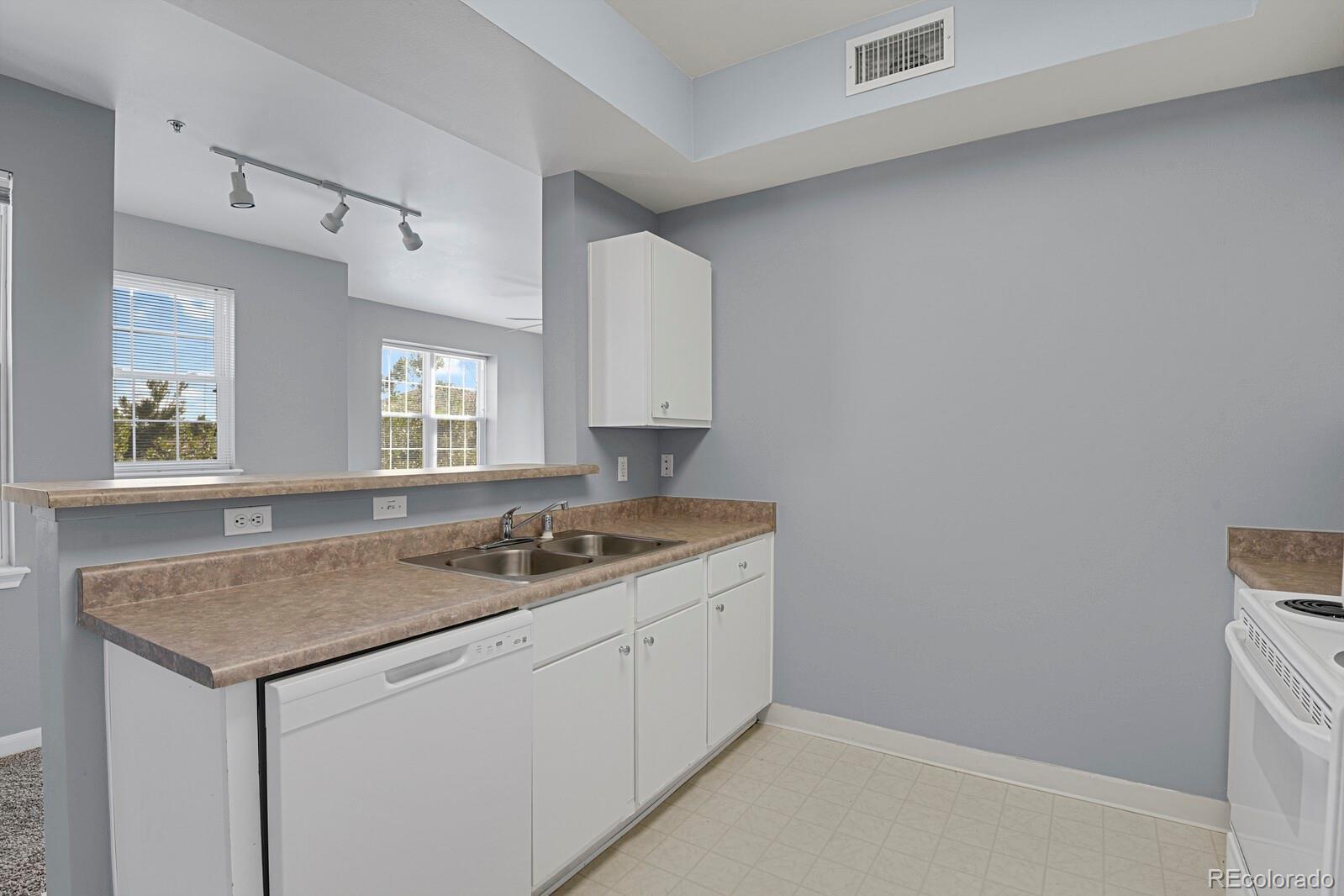 MLS Image #7 for 12926  ironstone way,parker, Colorado