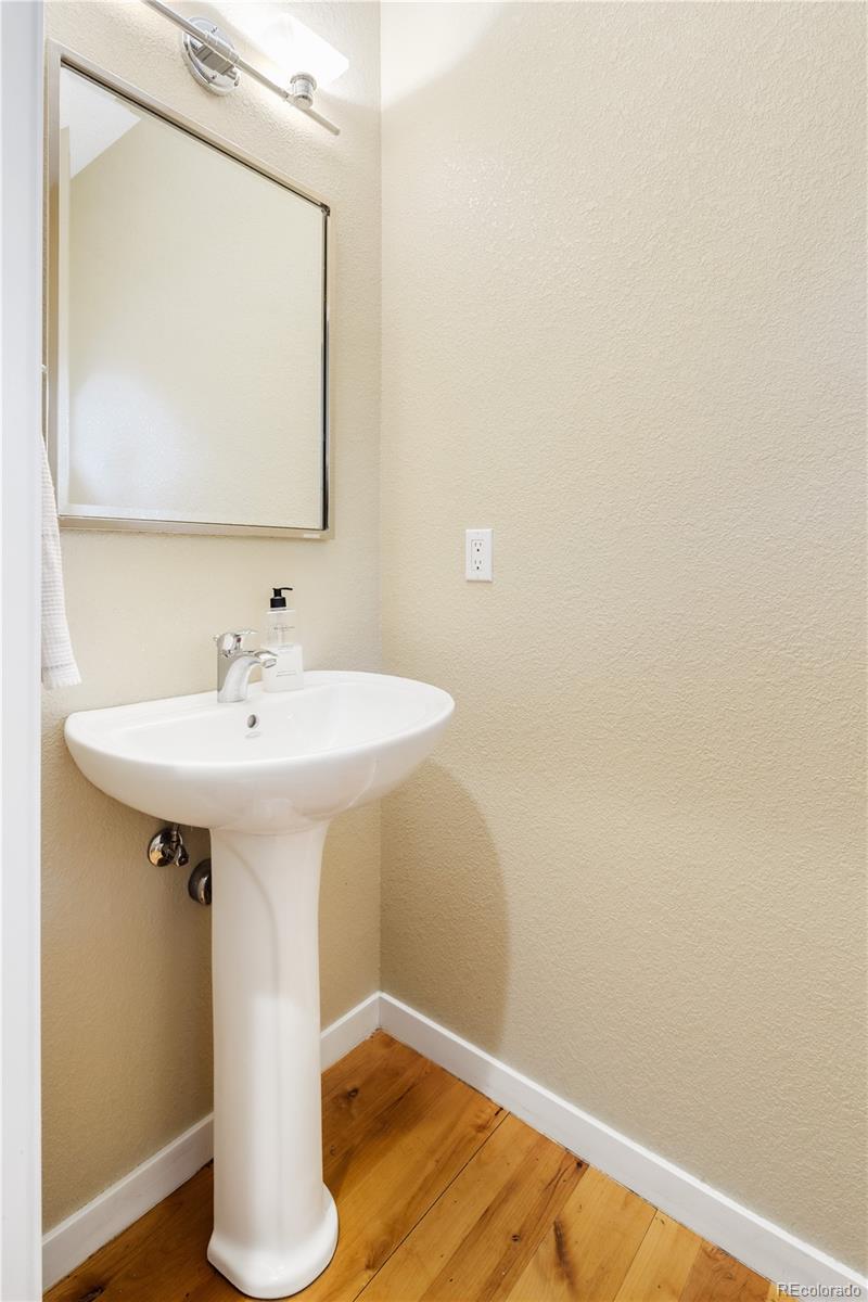 MLS Image #12 for 17 s harrison street,denver, Colorado