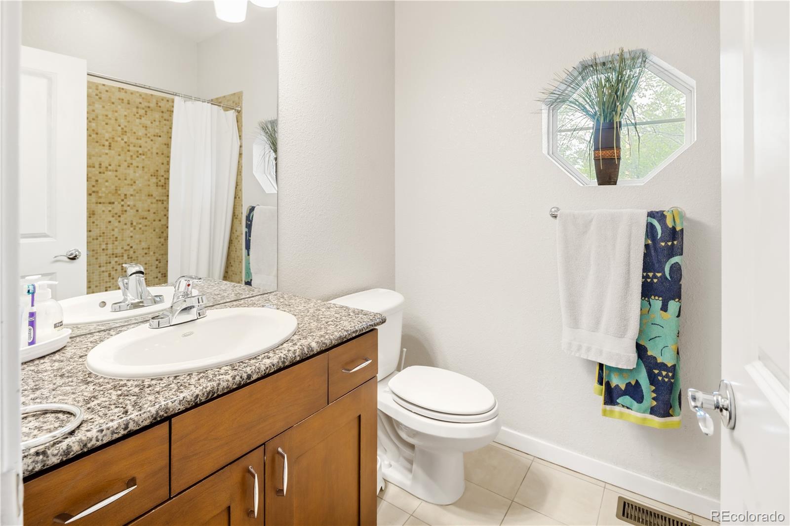 MLS Image #26 for 17 s harrison street,denver, Colorado